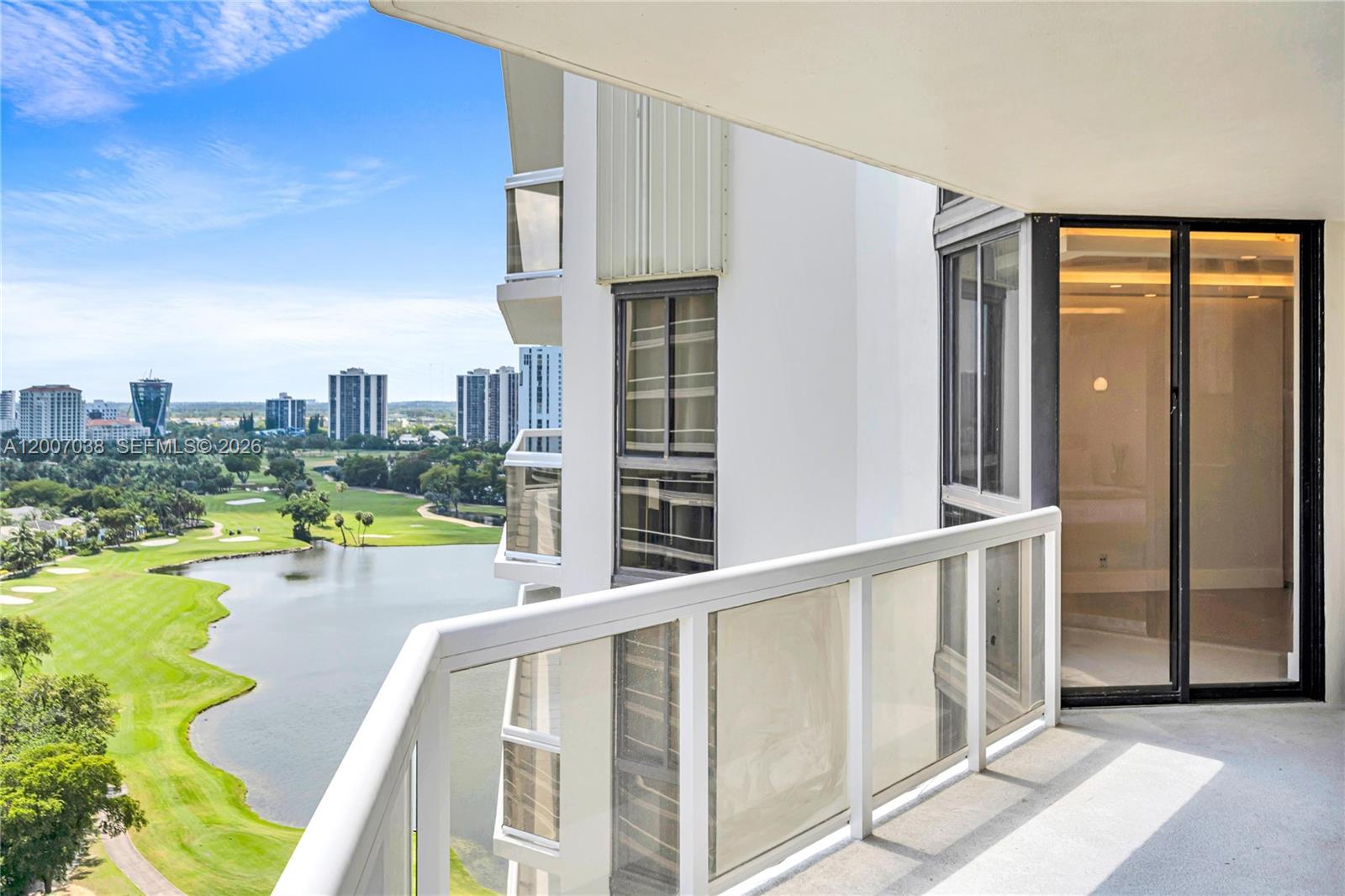20185 E Country Clb Dr #1904 Aventura, FL 33180