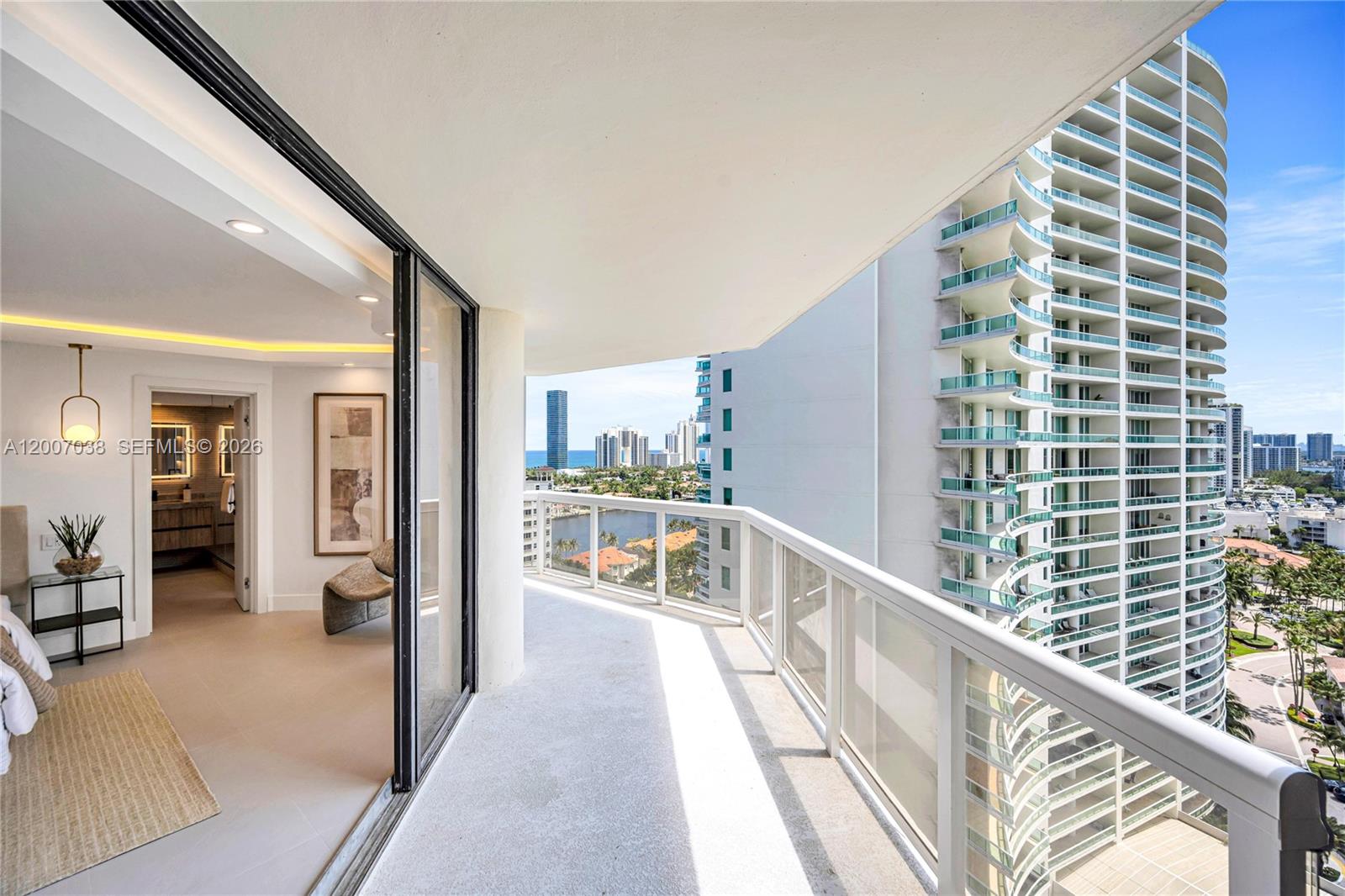 20185 E Country Clb Dr #1904 Aventura, FL 33180