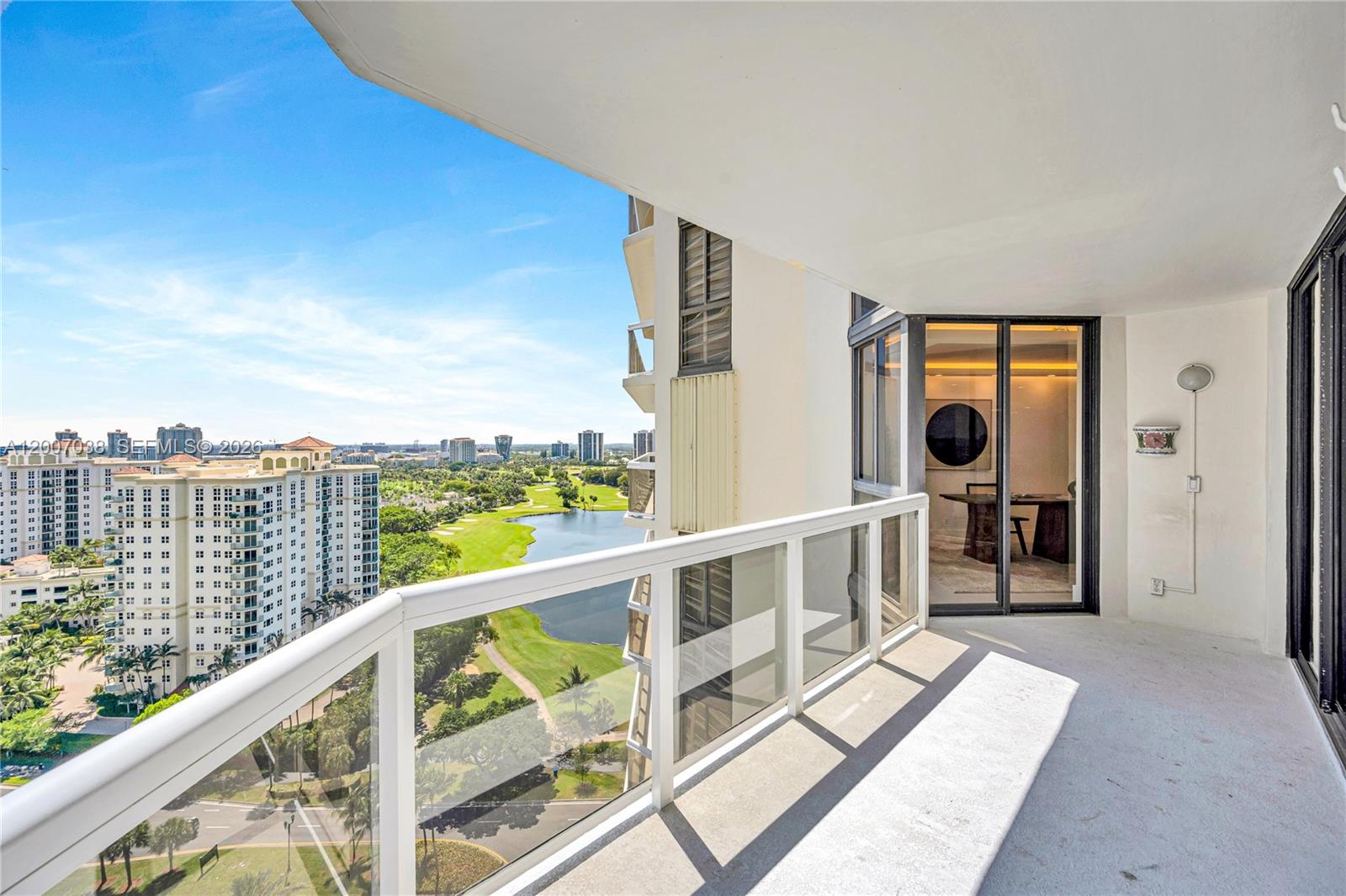 20185 E Country Clb Dr #1904 Aventura, FL 33180