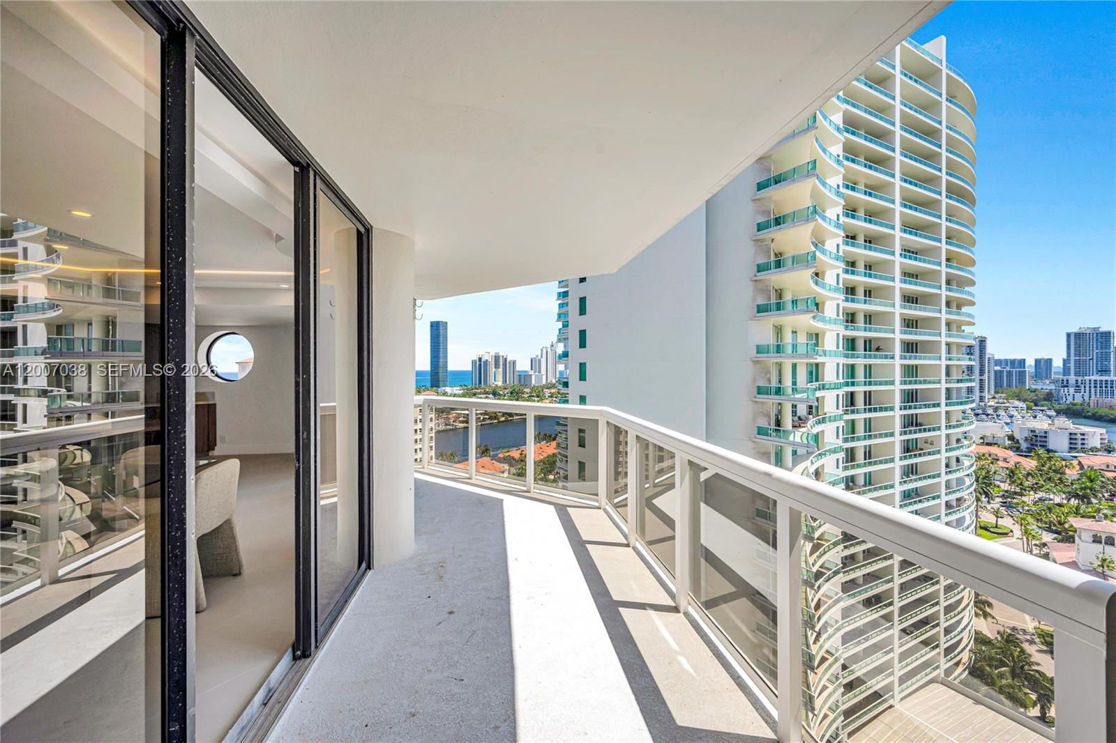 20185 E Country Clb Dr #1904 Aventura, FL 33180