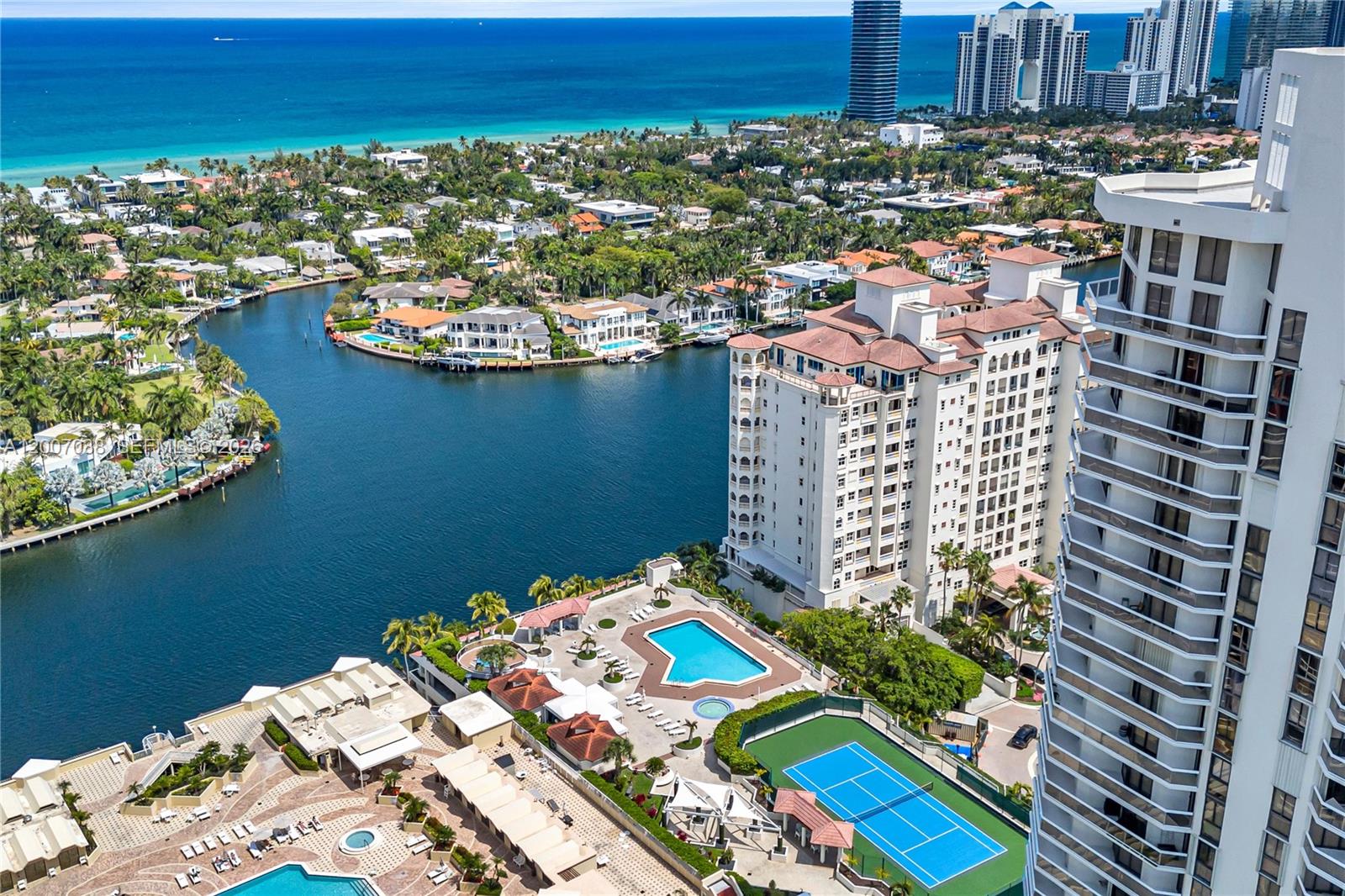 20185 E Country Clb Dr #1904 Aventura, FL 33180