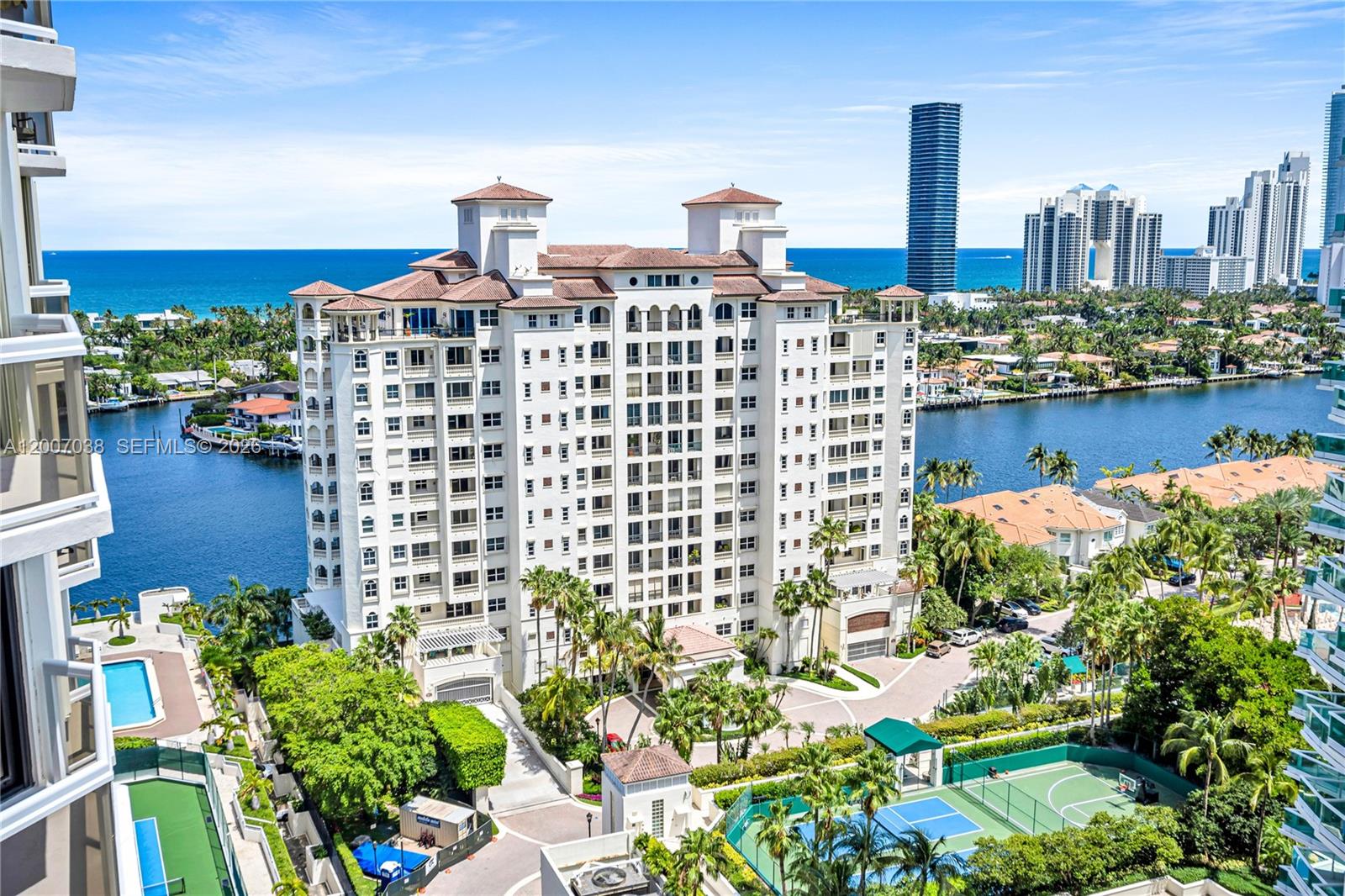 20185 E Country Clb Dr #1904 Aventura, FL 33180