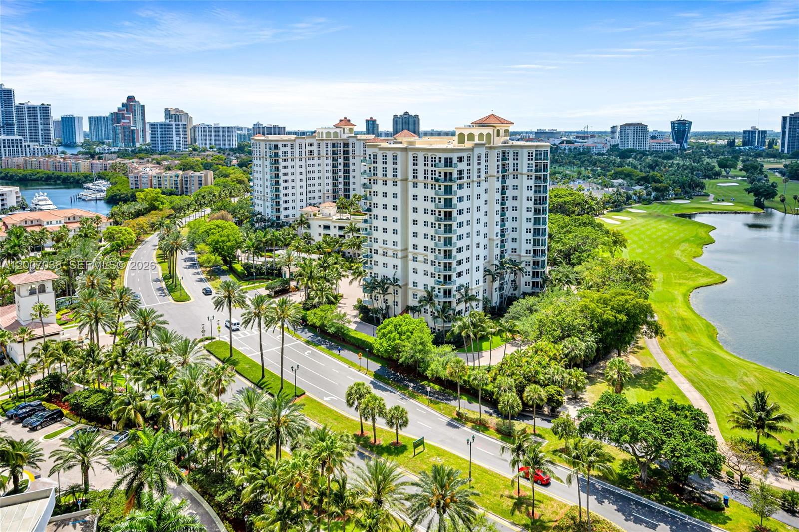 20185 E Country Clb Dr #1904 Aventura, FL 33180