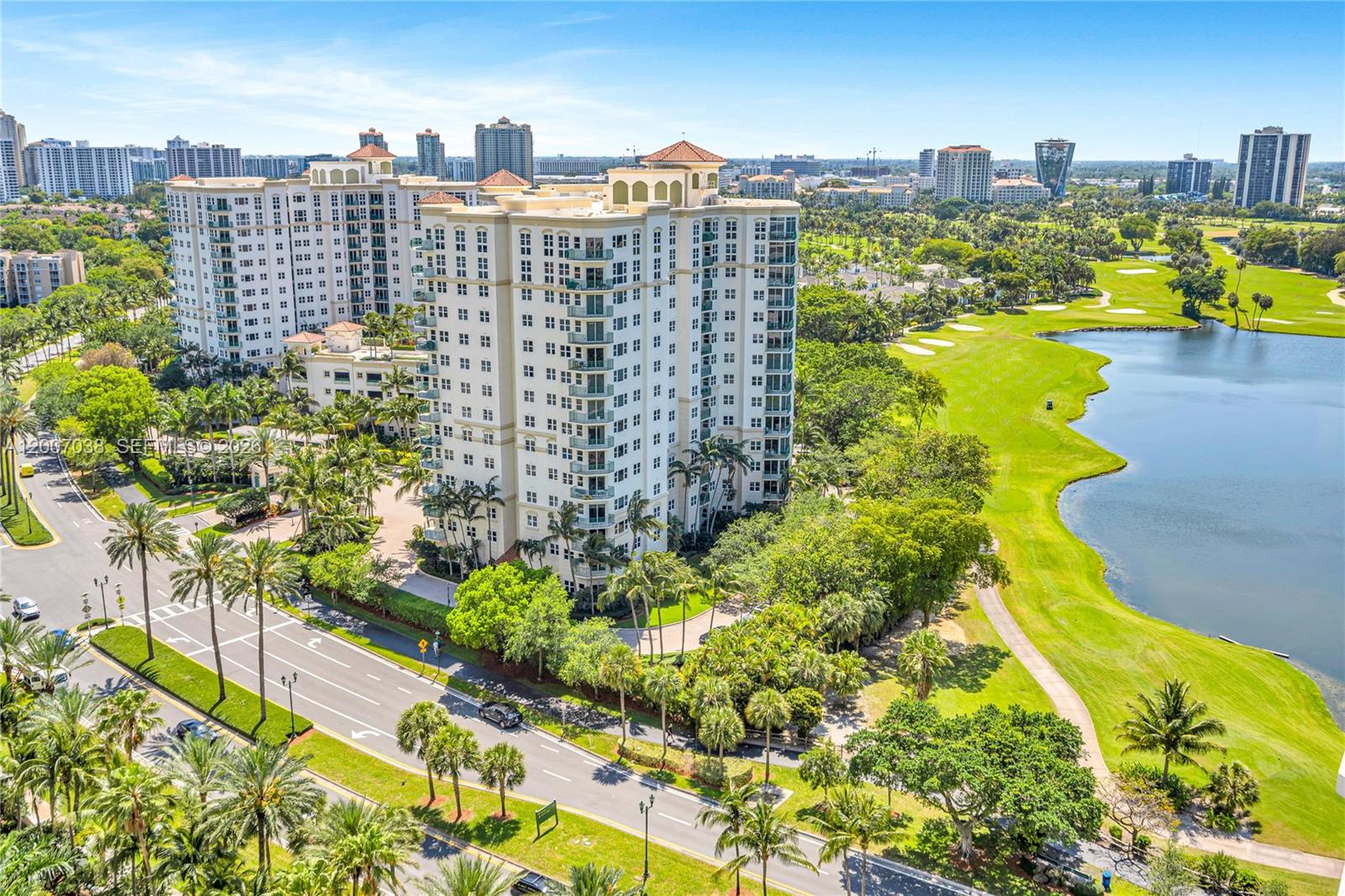 20185 E Country Clb Dr #1904 Aventura, FL 33180