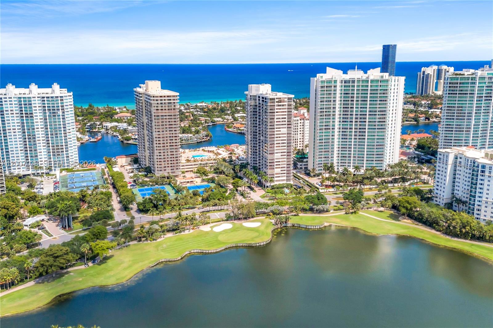 20185 E Country Clb Dr #1904 Aventura, FL 33180