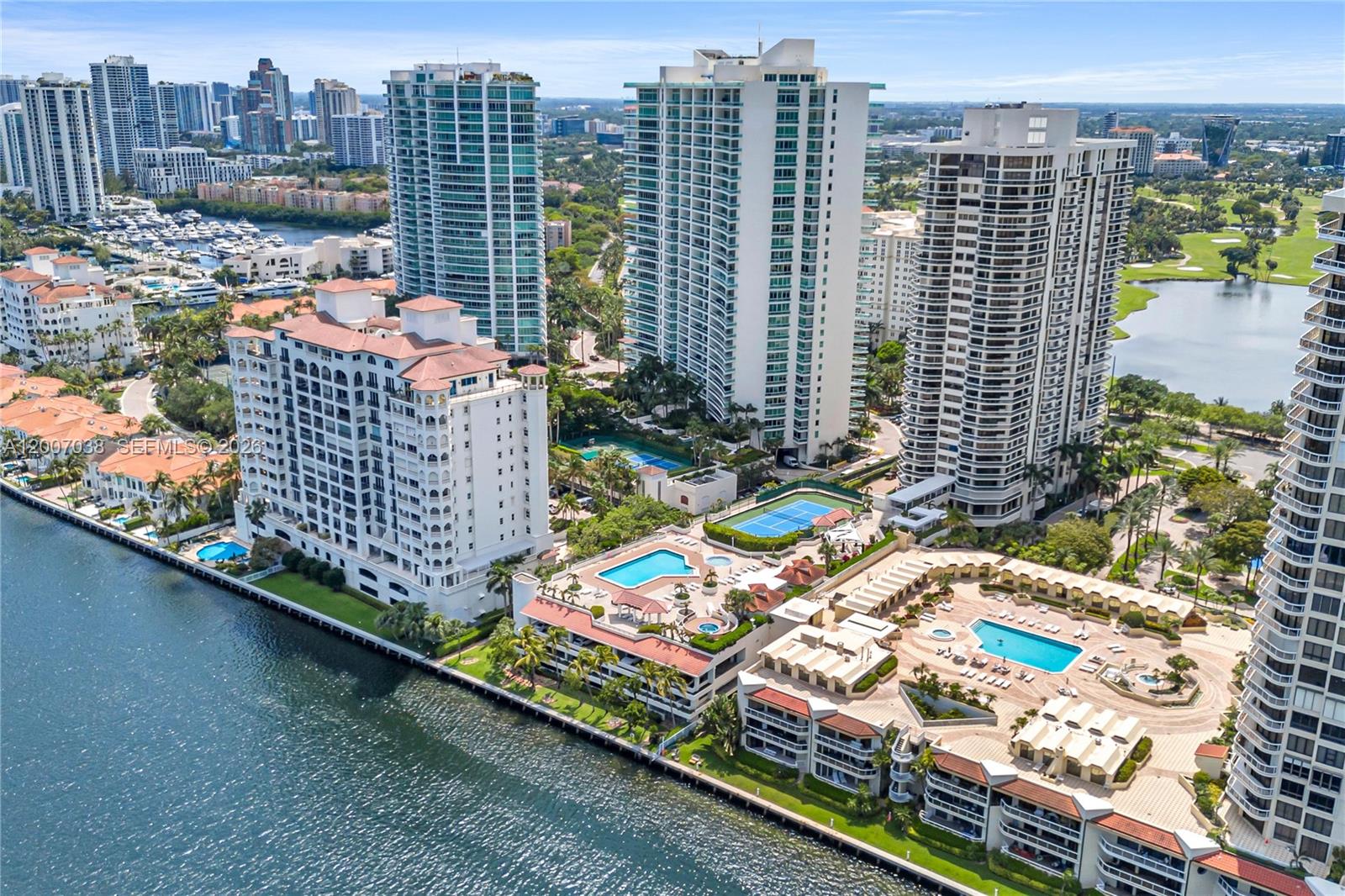 20185 E Country Clb Dr #1904 Aventura, FL 33180