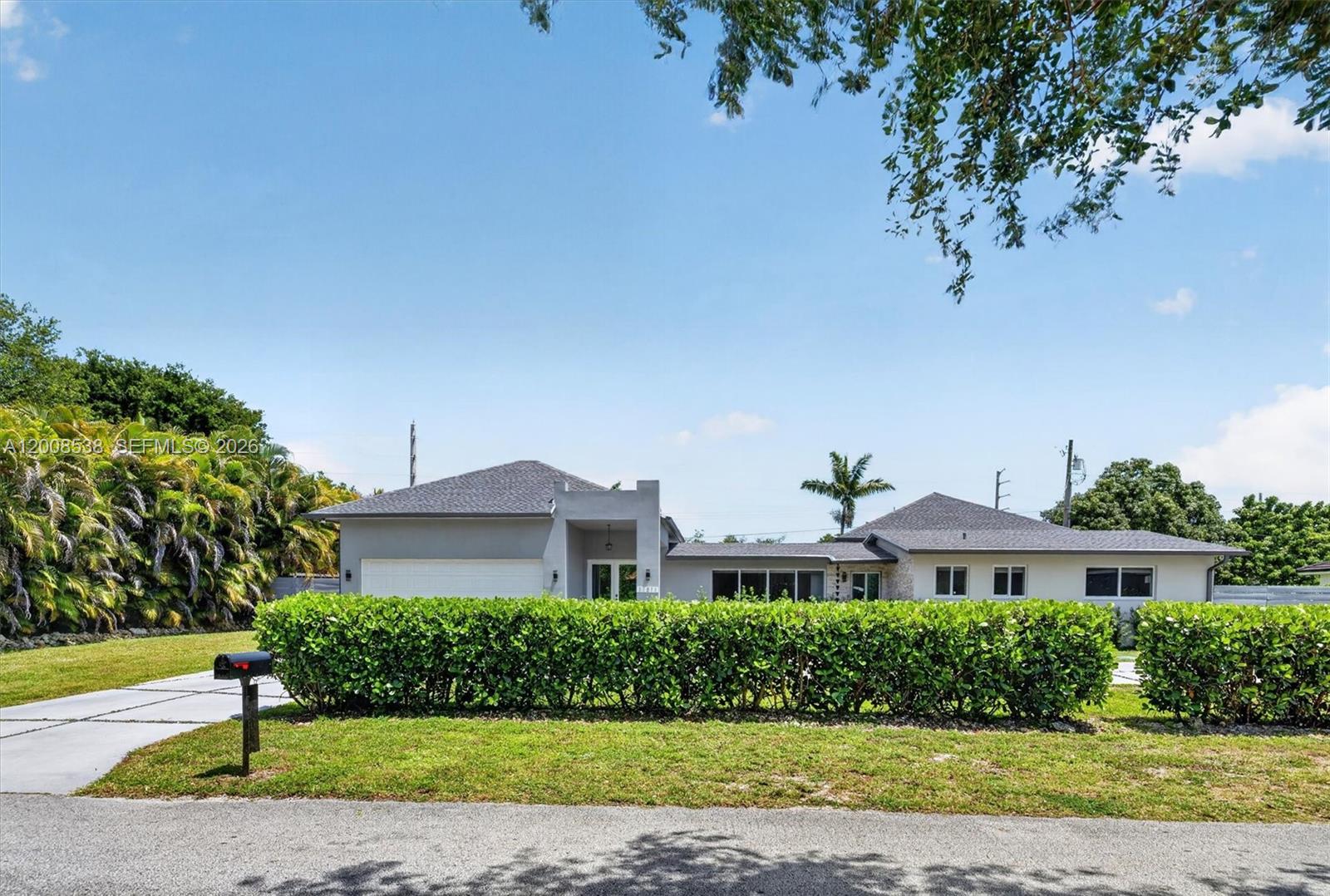 11811 SW 82nd Rd Miami, FL 33156