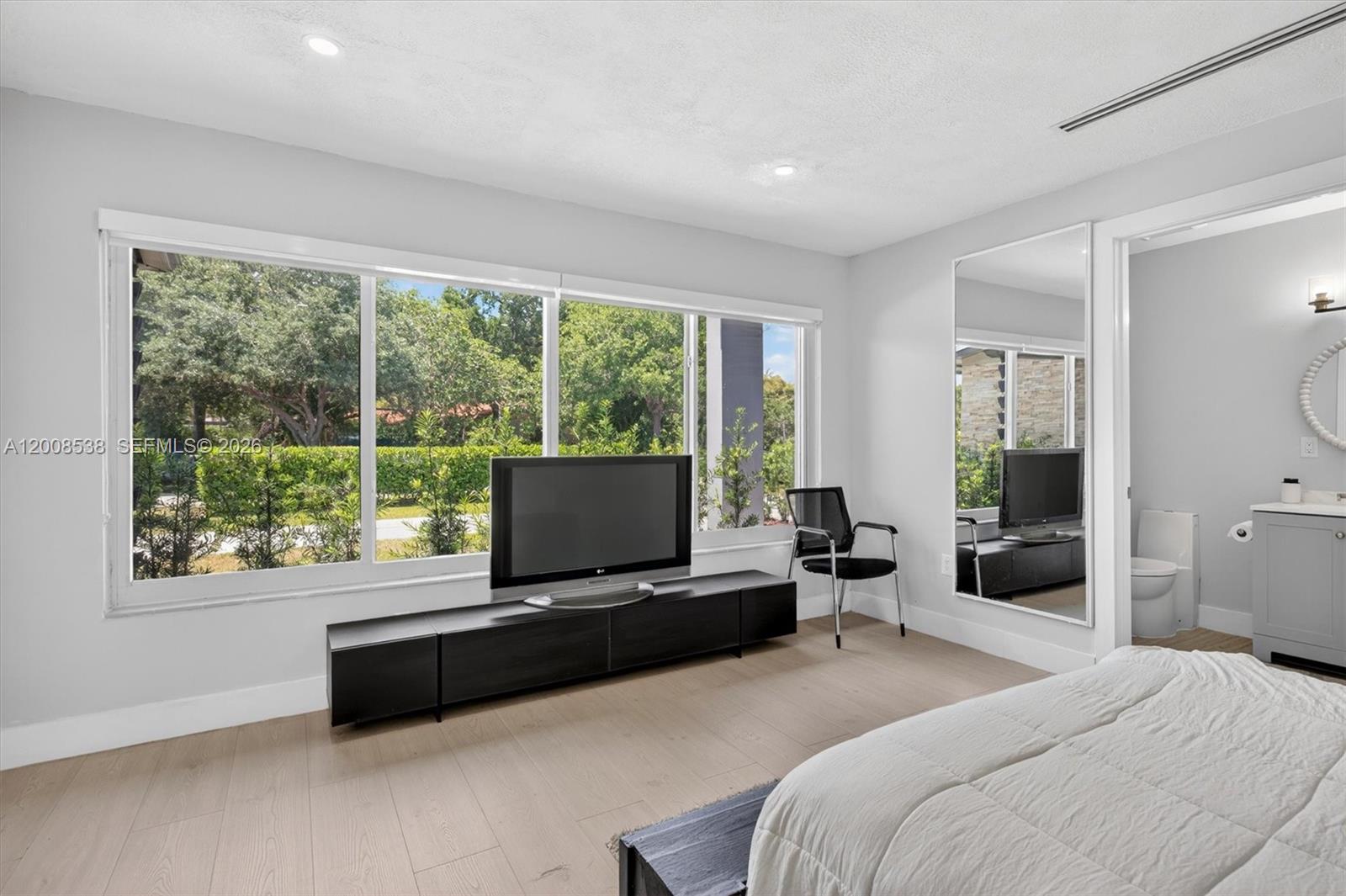 11811 SW 82nd Rd Miami, FL 33156