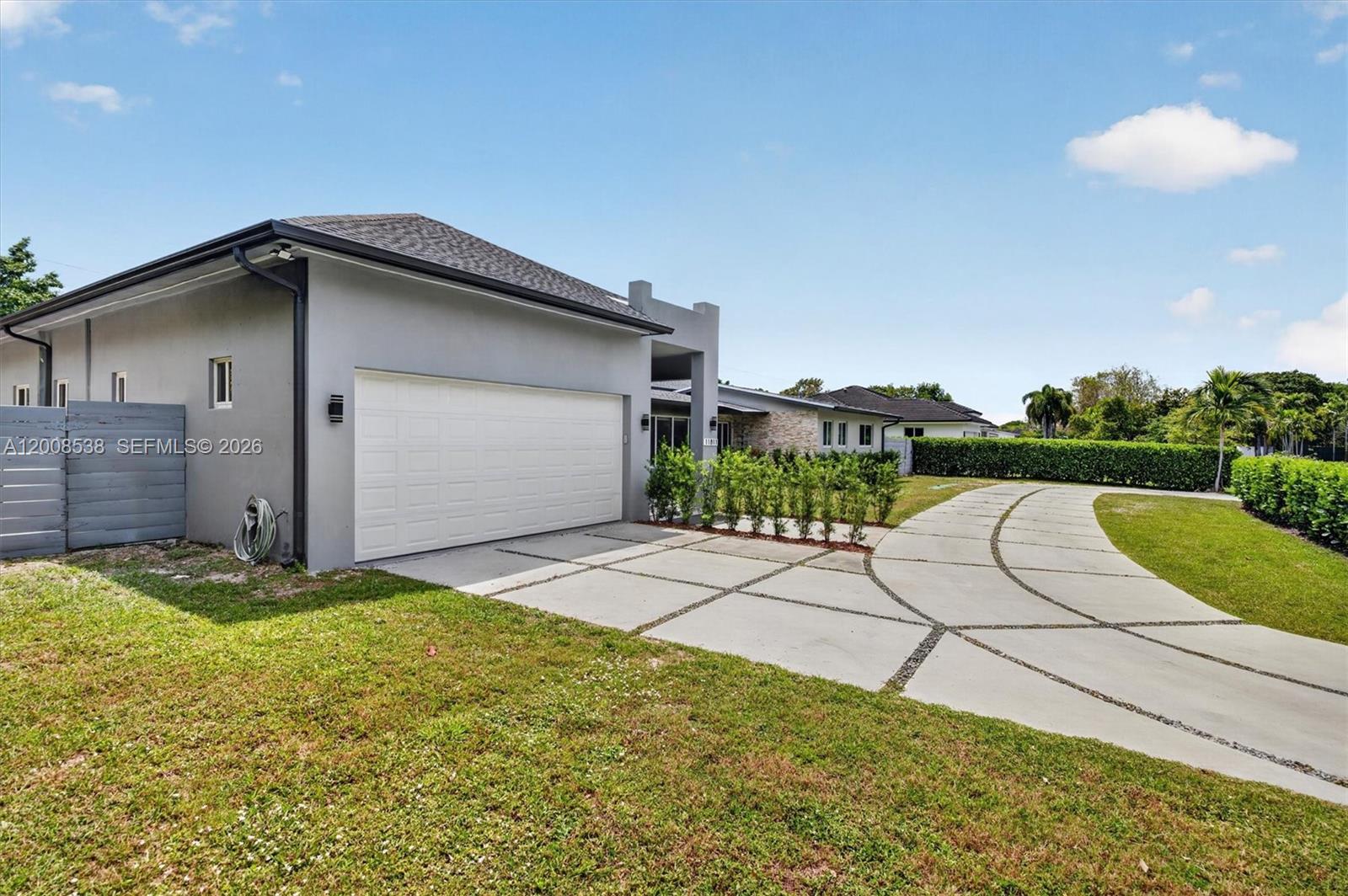 11811 SW 82nd Rd Miami, FL 33156