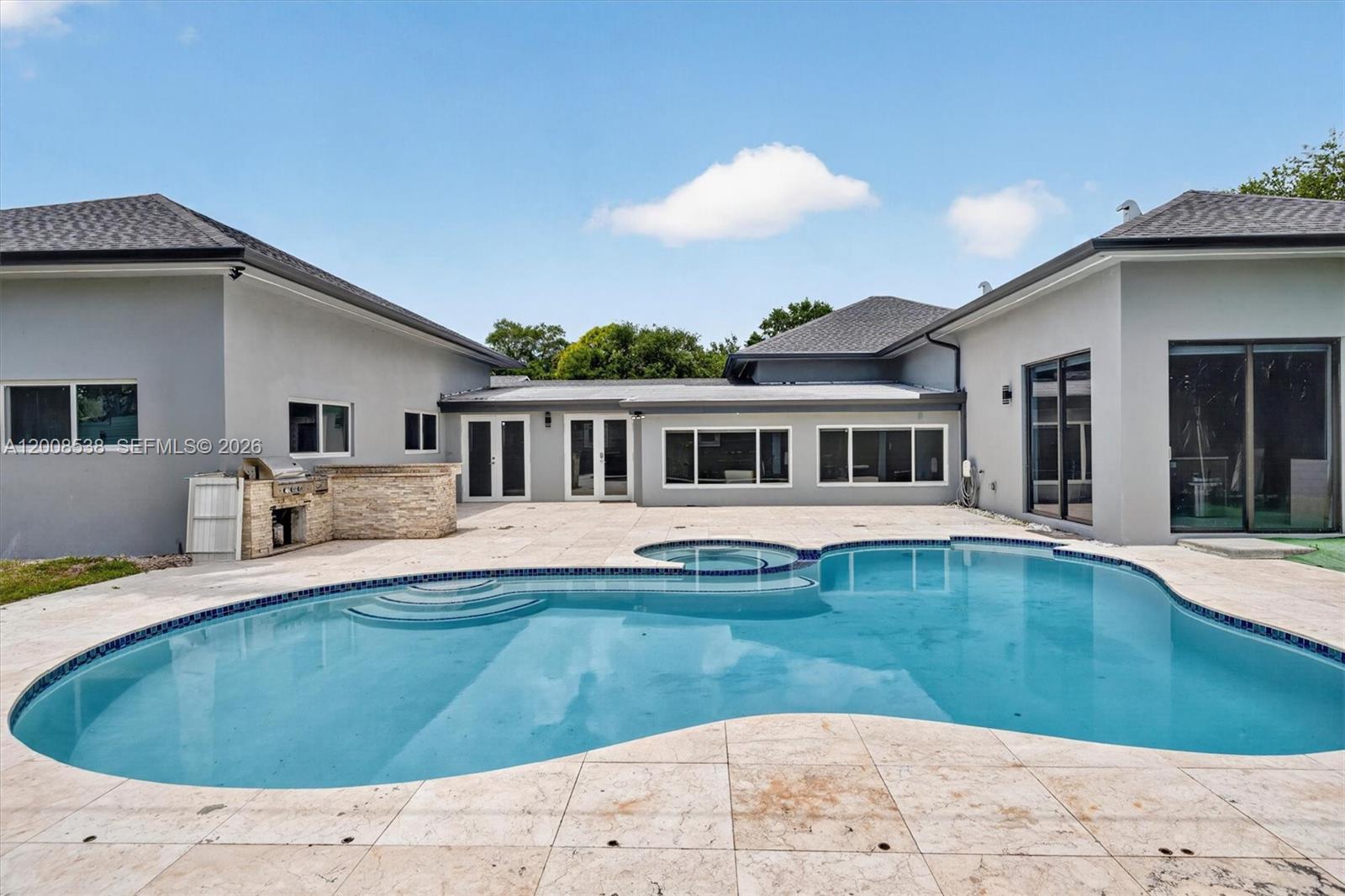 11811 SW 82nd Rd Miami, FL 33156