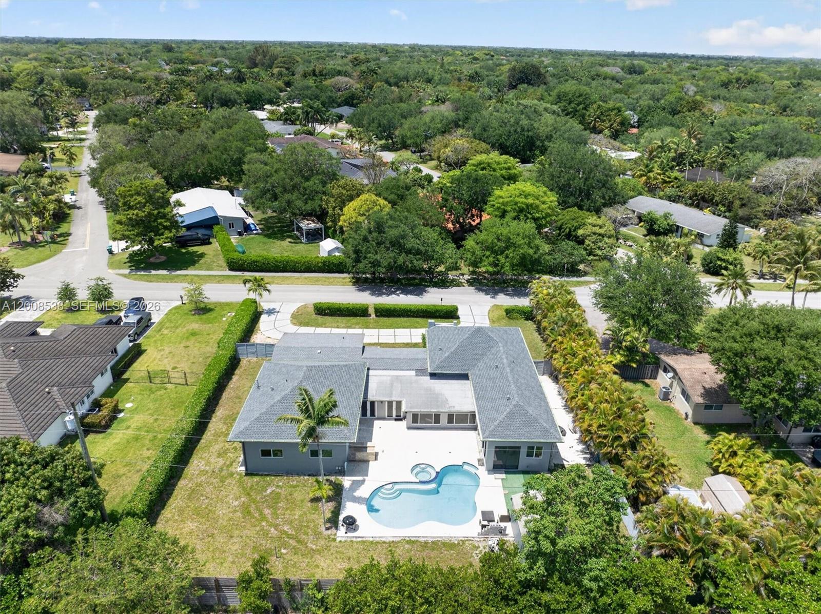 11811 SW 82nd Rd Miami, FL 33156