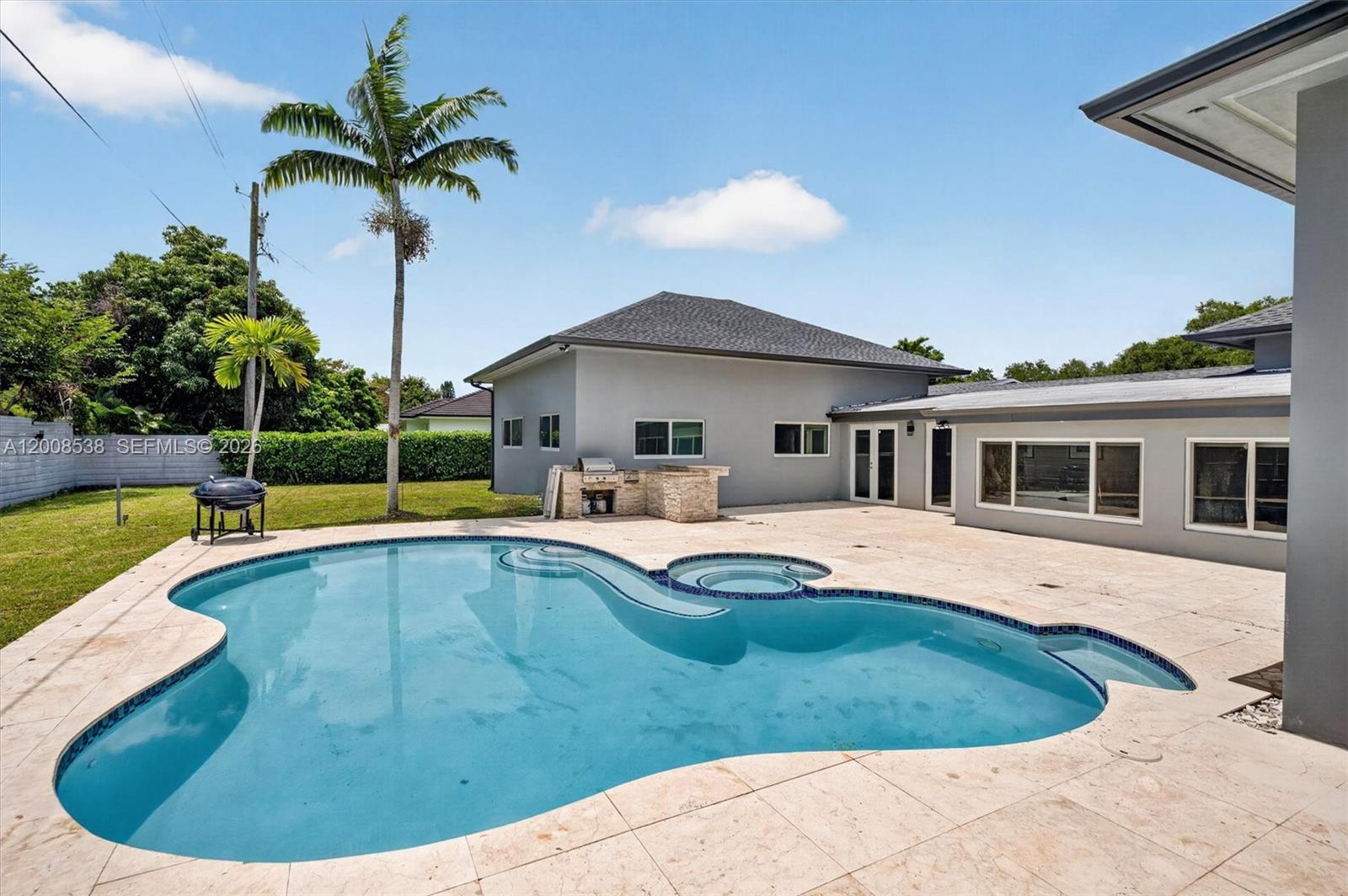 11811 SW 82nd Rd Miami, FL 33156
