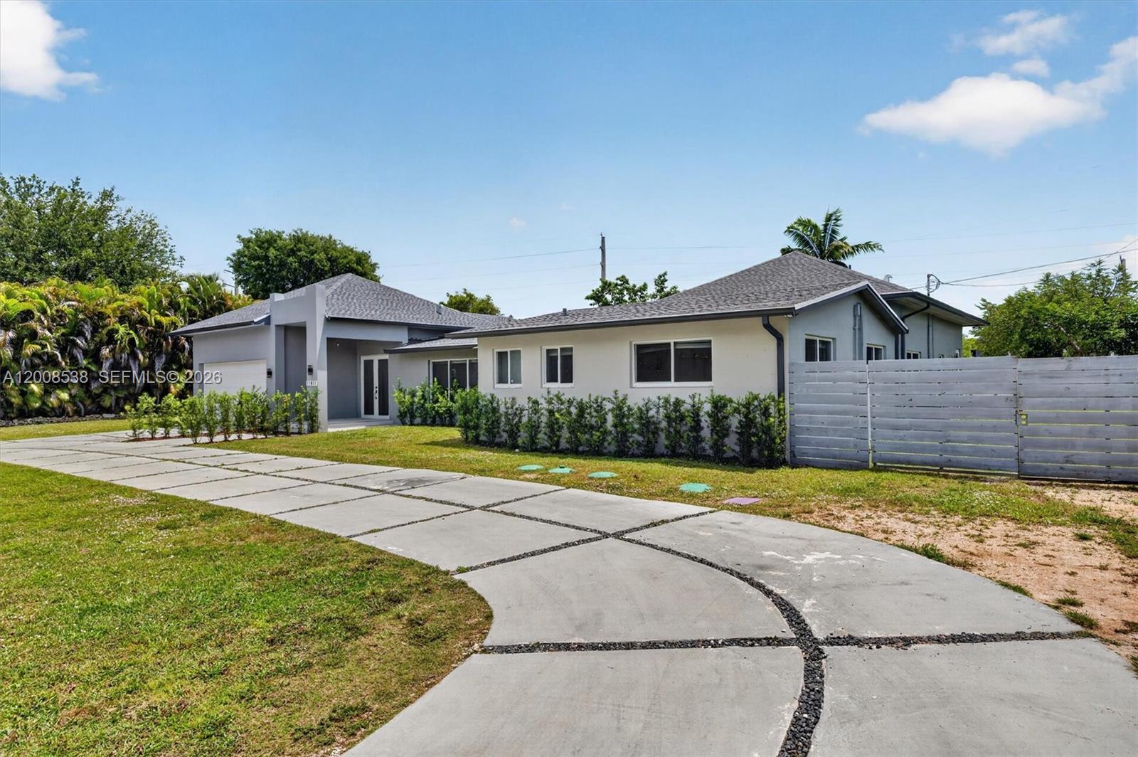 11811 SW 82nd Rd Miami, FL 33156