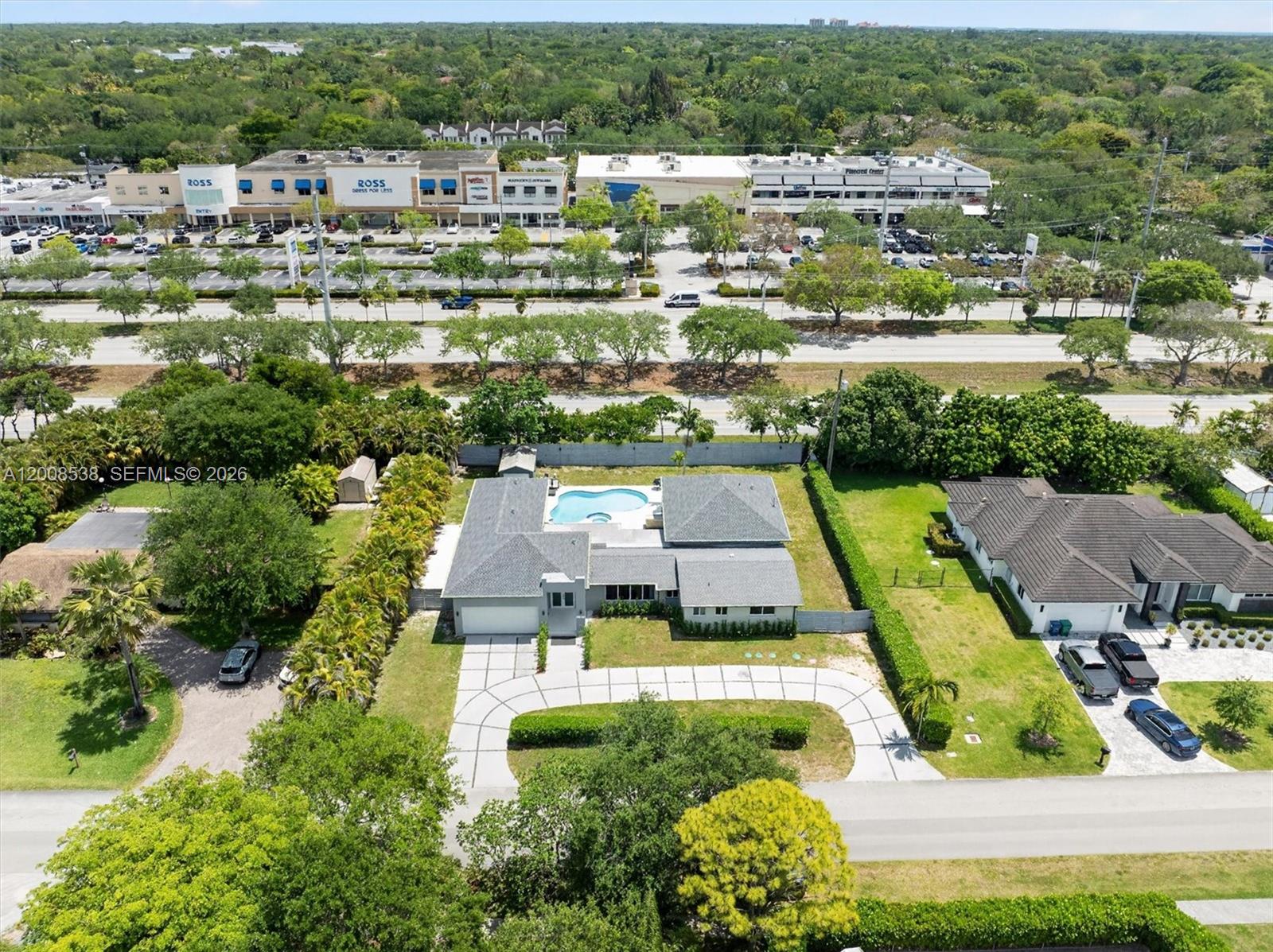 11811 SW 82nd Rd Miami, FL 33156