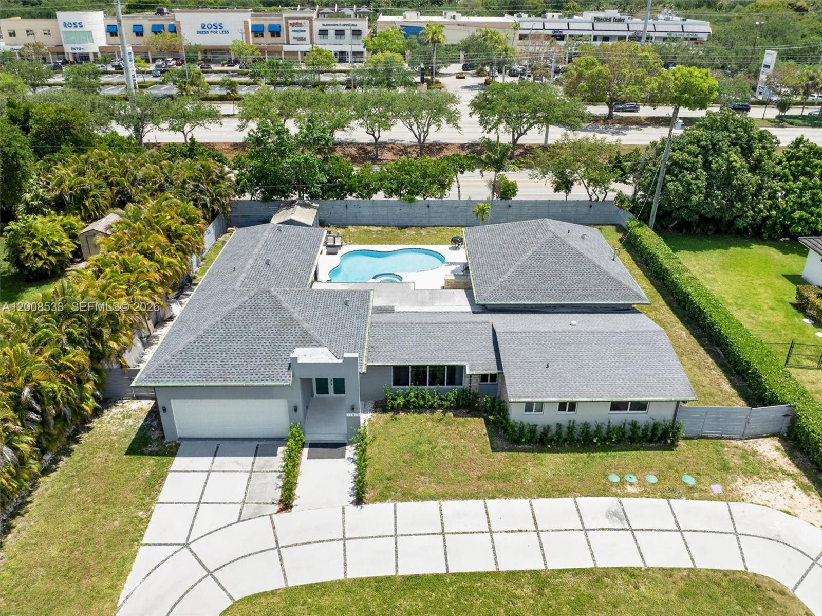 11811 SW 82nd Rd Miami, FL 33156