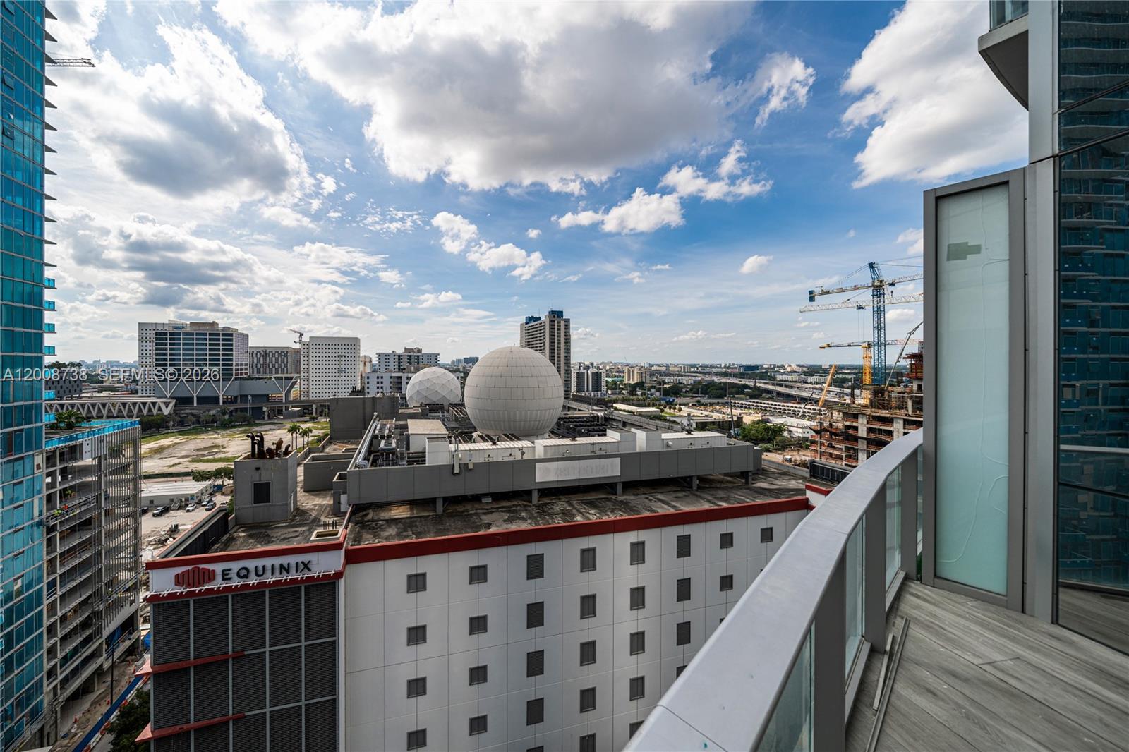 851 NE 1st Ave #1412 Miami, FL 33132