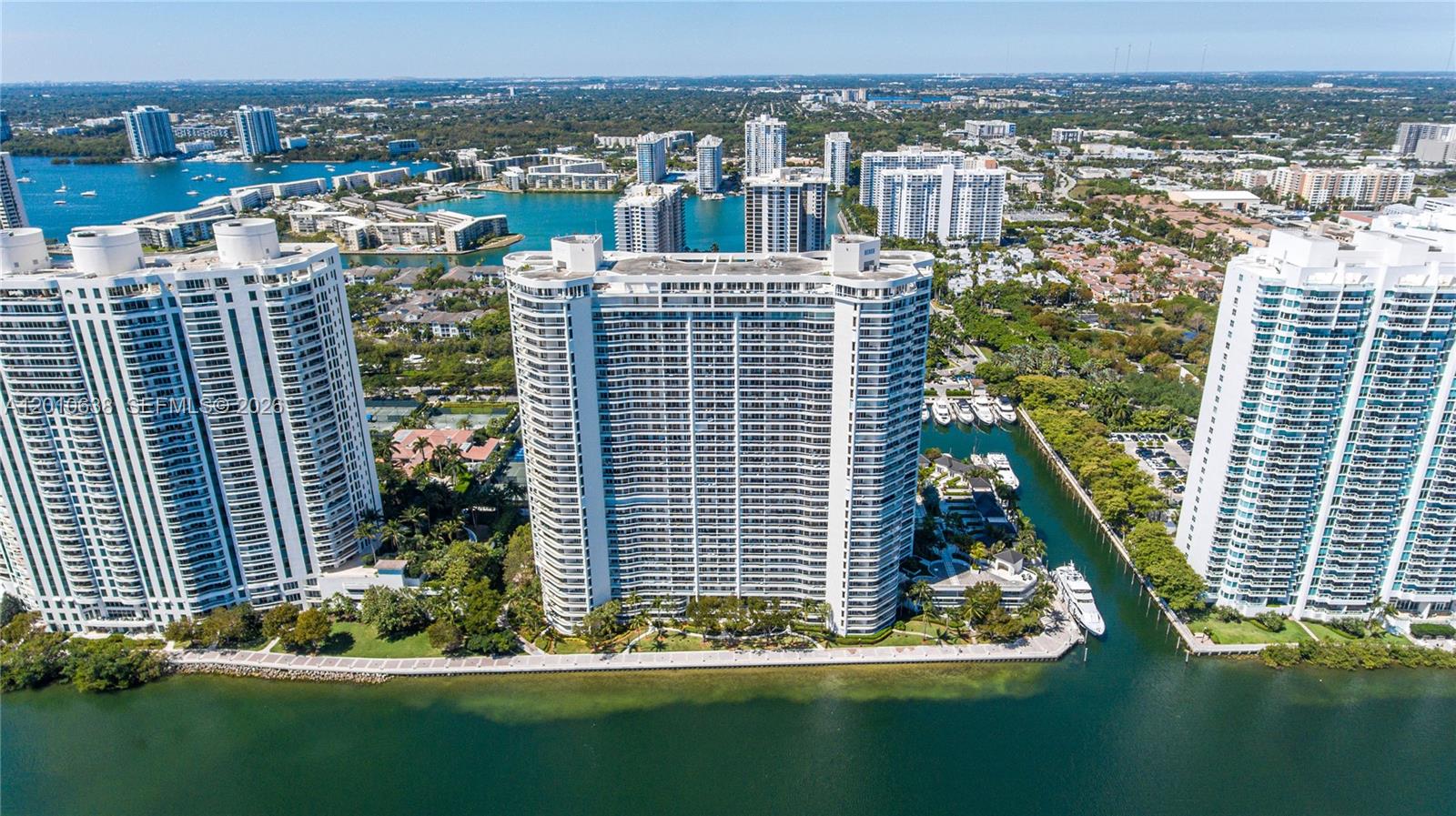 7000 Island Blvd #1402 Aventura, FL 33160