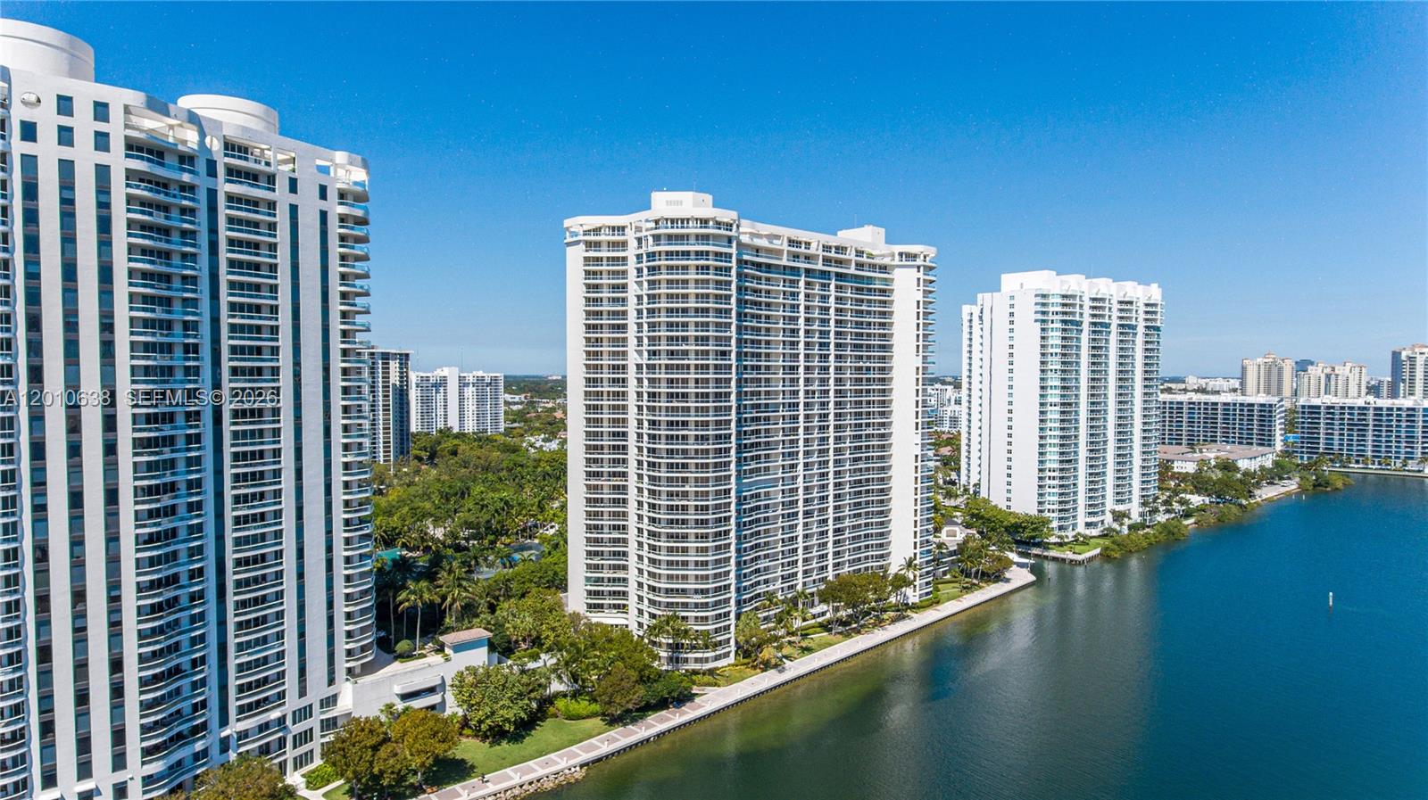7000 Island Blvd #1402 Aventura, FL 33160