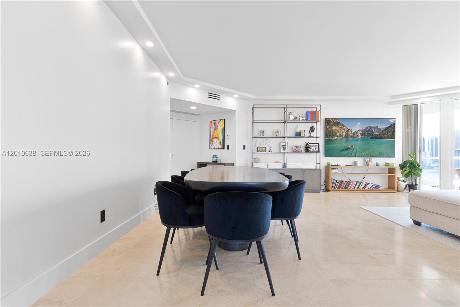 7000 Island Blvd #1402 Aventura, FL 33160