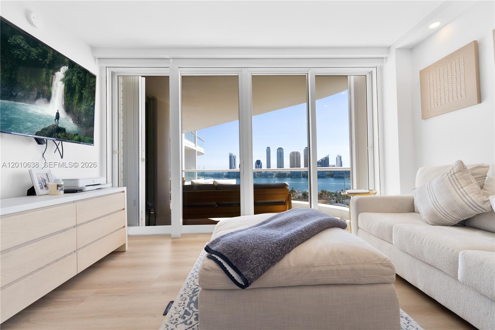 7000 Island Blvd #1402 Aventura, FL 33160