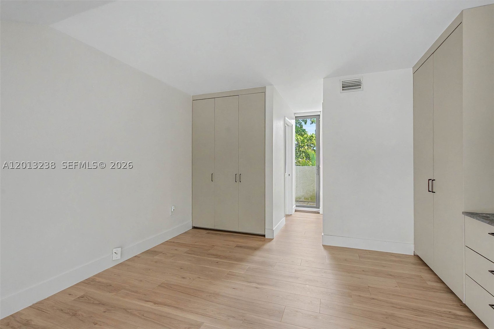 2984 Mary St Miami, FL 33133