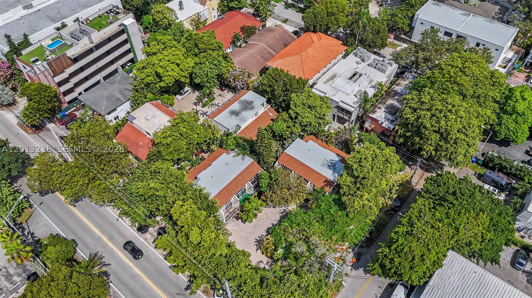 2984 Mary St Miami, FL 33133