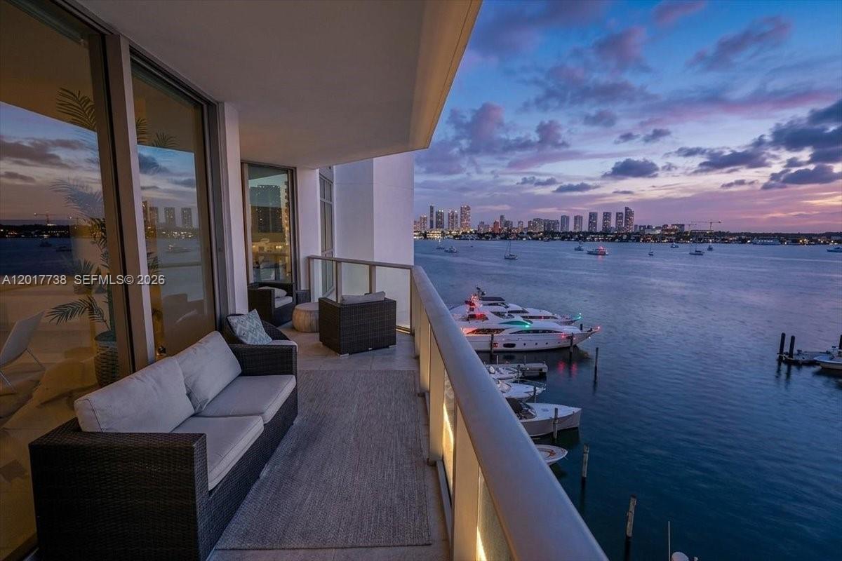 17301 Biscayne Blvd #605