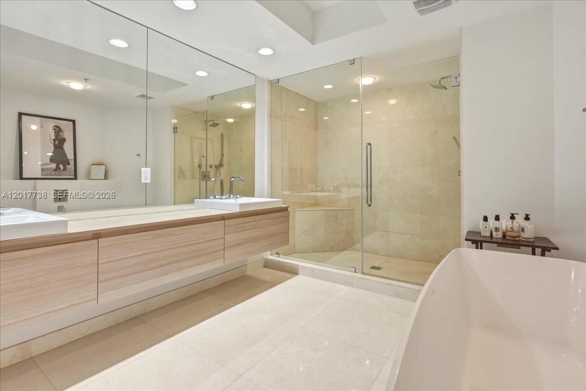 image Marina Palms Residences11