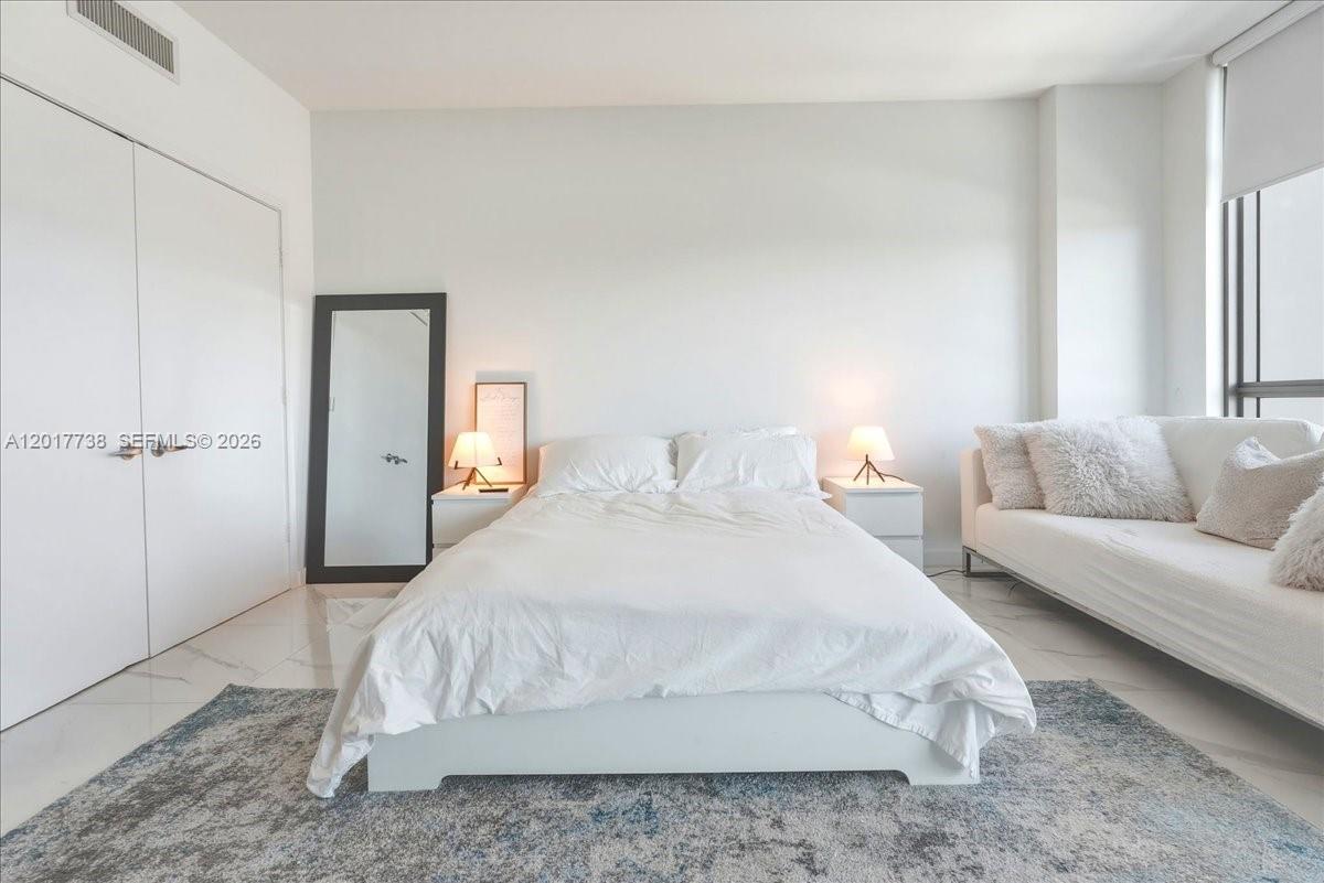 image Marina Palms Residences16