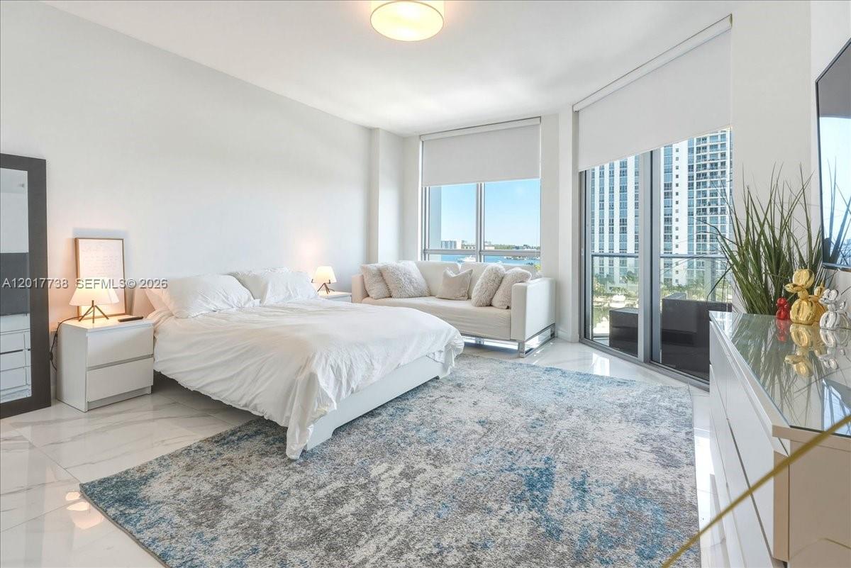 image Marina Palms Residences17
