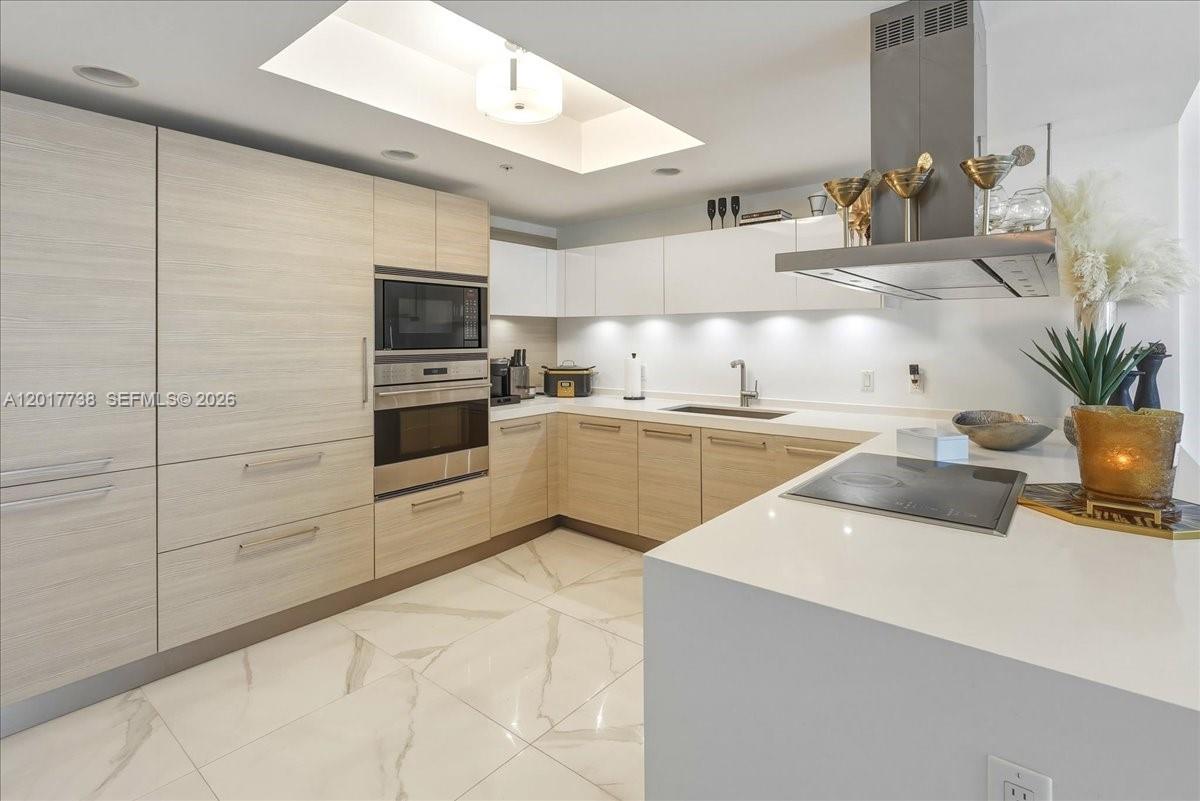 image Marina Palms Residences2