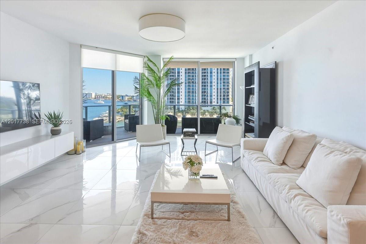 image Marina Palms Residences3