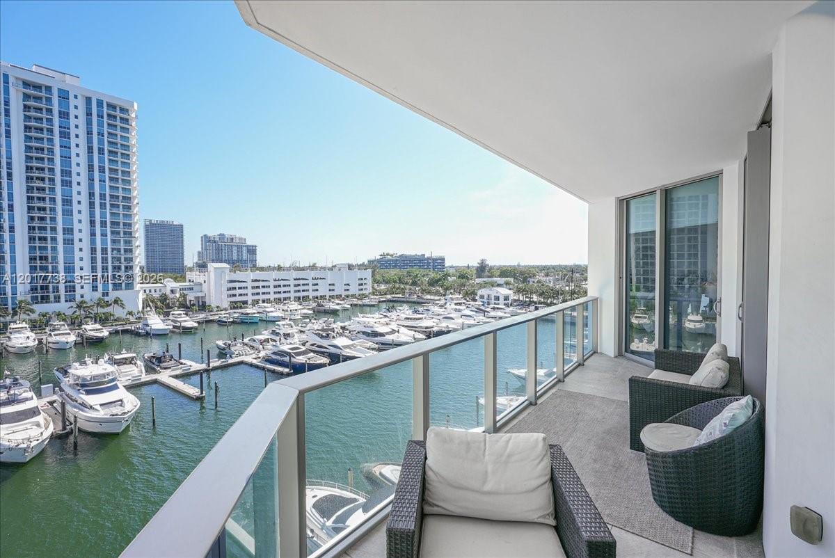 image Marina Palms Residences6