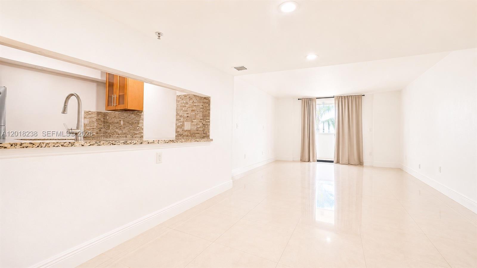 1621 Collins Ave #310 Miami Beach, FL 33139