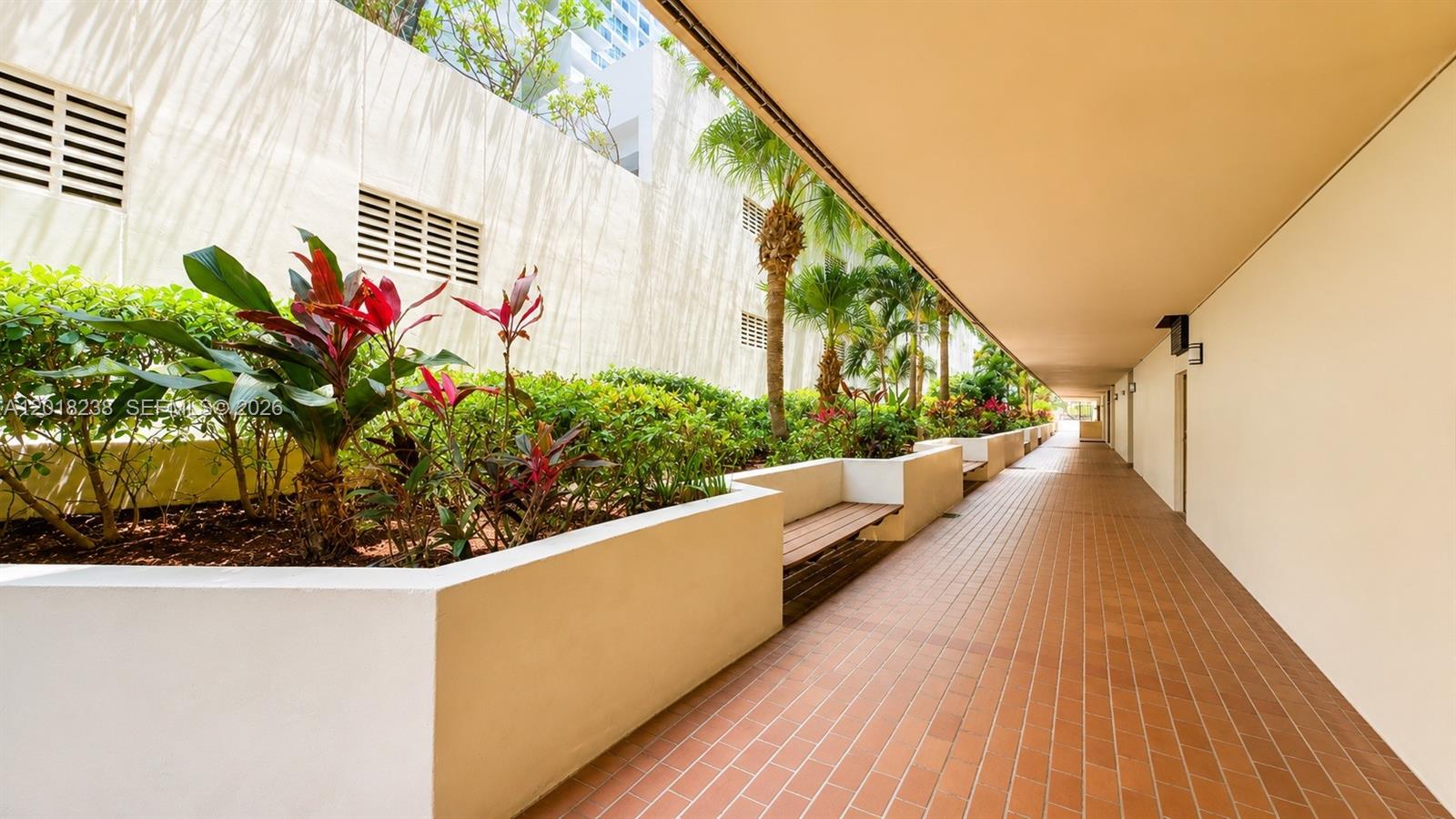 1621 Collins Ave #310 Miami Beach, FL 33139