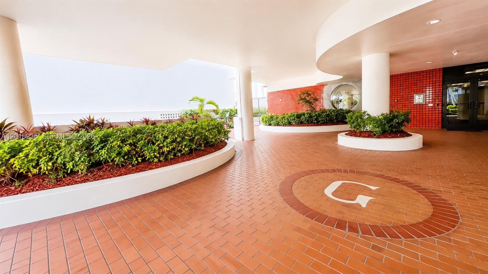 1621 Collins Ave #310 Miami Beach, FL 33139