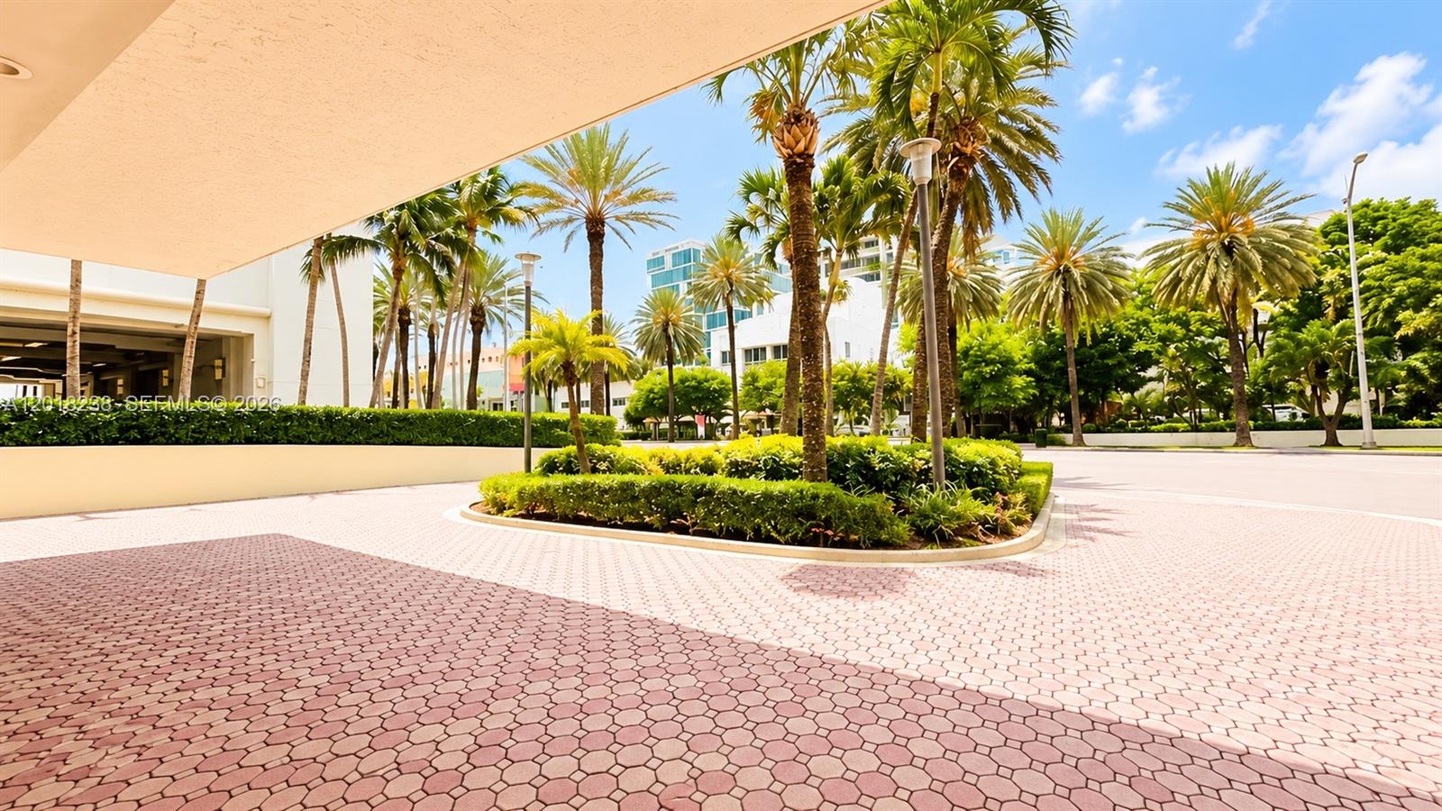 1621 Collins Ave #310 Miami Beach, FL 33139