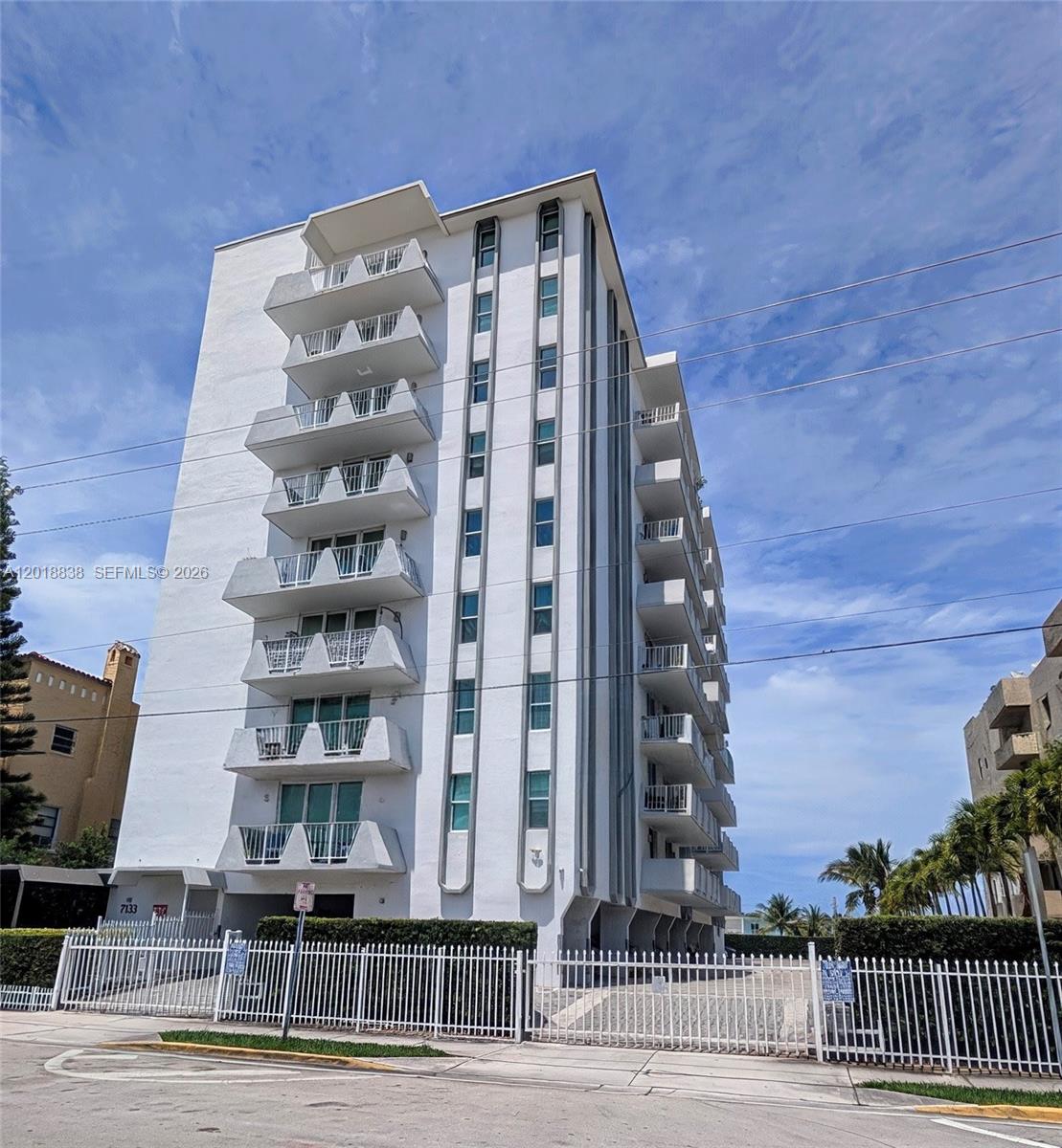 7133 Bay Dr #PH-1