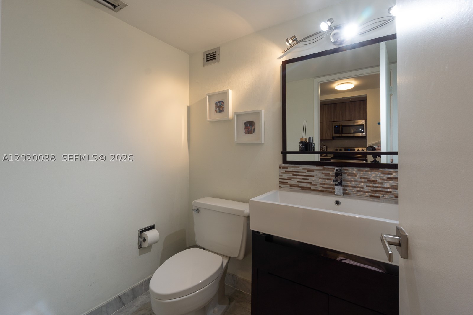 image Brickell Place II7