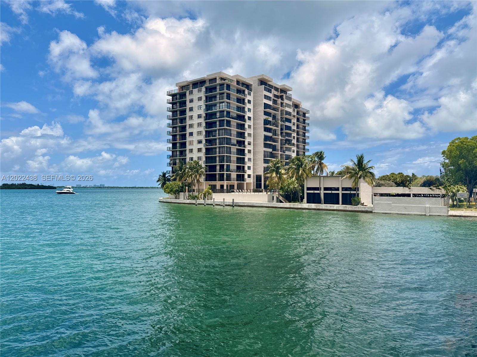 801 N Venetian Dr #408