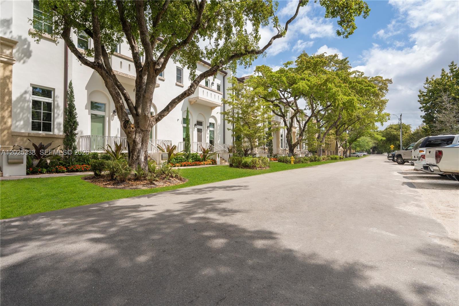 628 Santander Ave #3