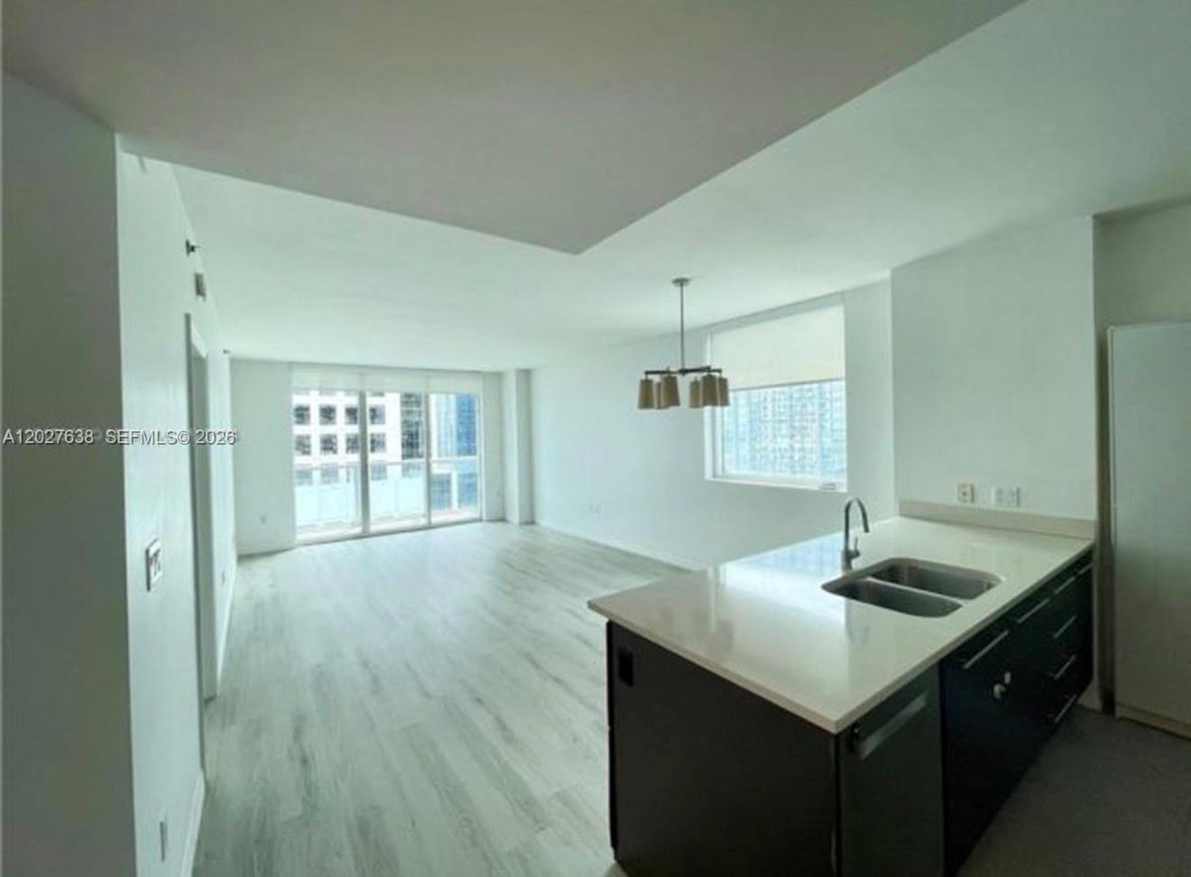 500 Brickell Ave #3910 Miami, FL 33131