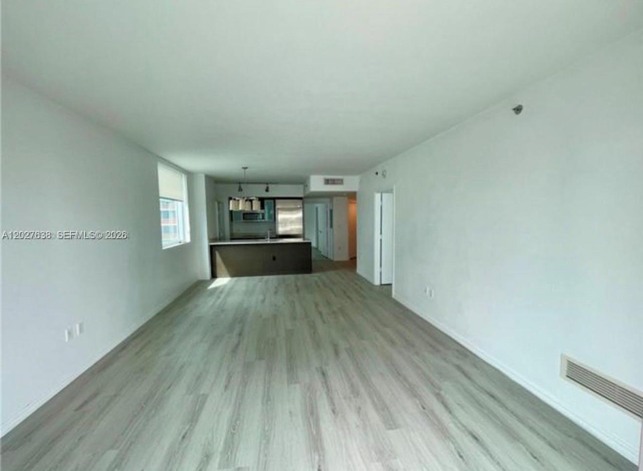 500 Brickell Ave #3910 Miami, FL 33131