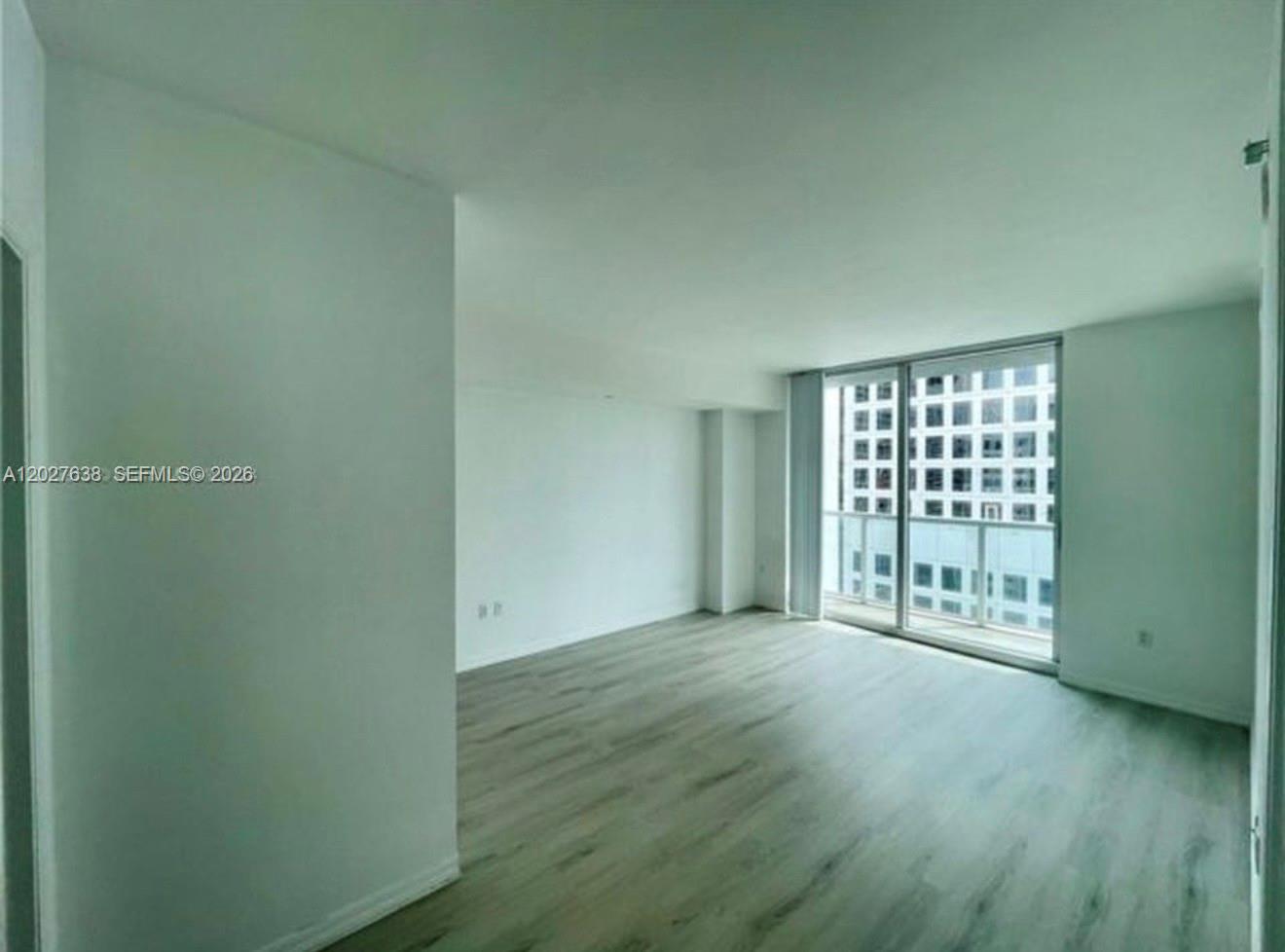 500 Brickell Ave #3910 Miami, FL 33131