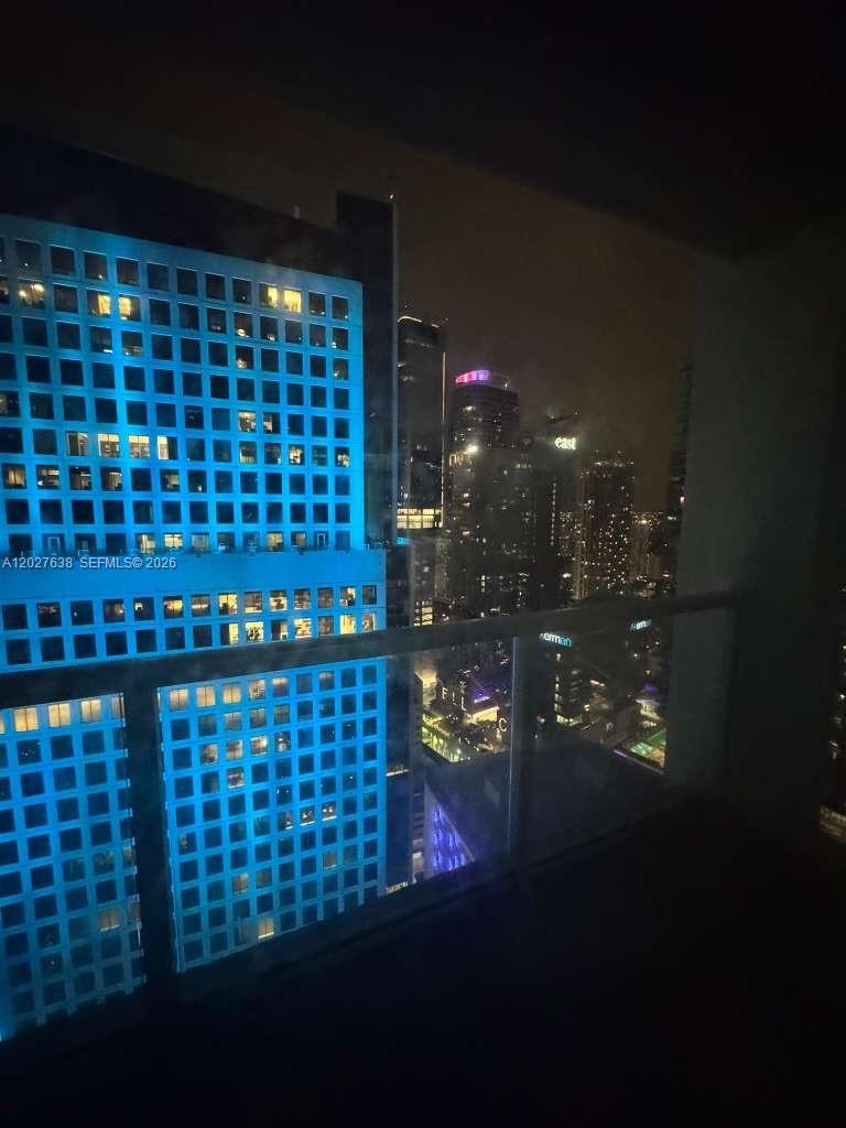 500 Brickell Ave #3910 Miami, FL 33131