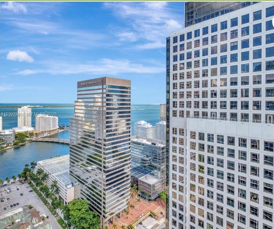 500 Brickell Ave #3910 Miami, FL 33131