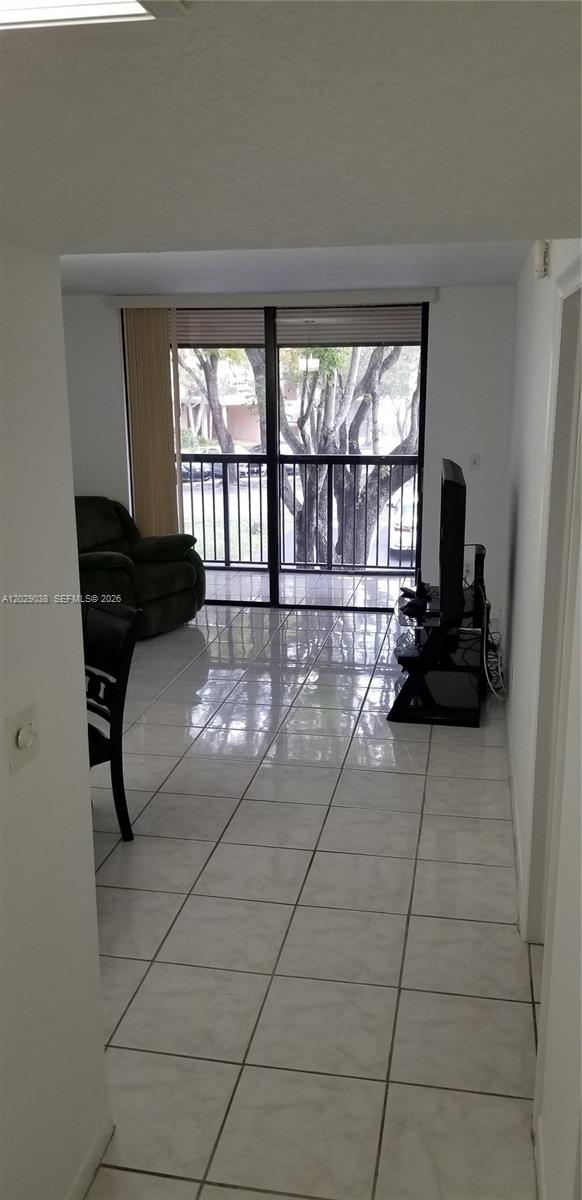 14201 N Kendall #212D