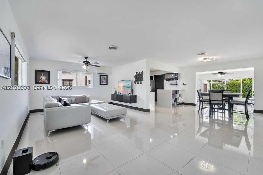 Undisclosed Address Miami, FL 33155