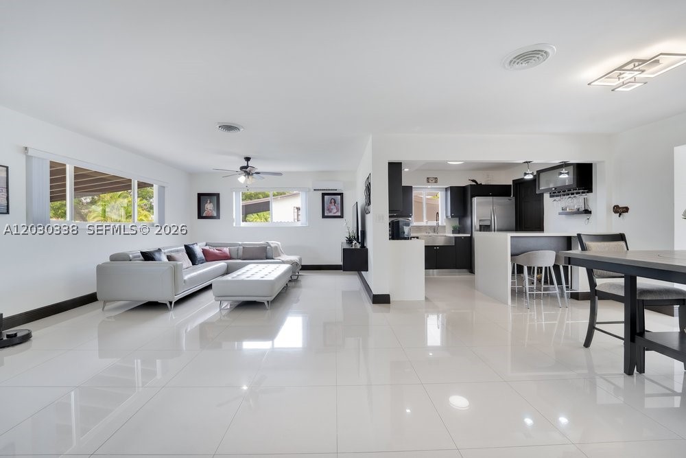 Undisclosed Address Miami, FL 33155