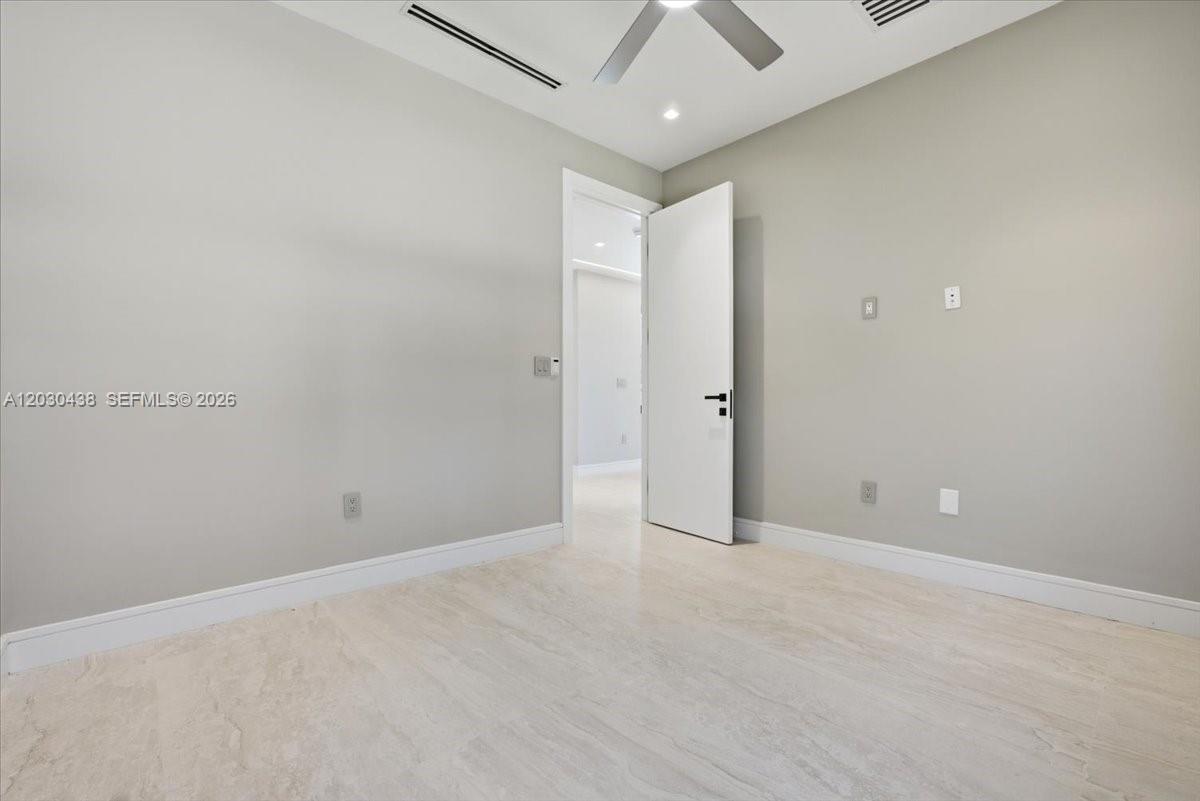 1380 Hollywood Blvd Hollywood, FL 33019